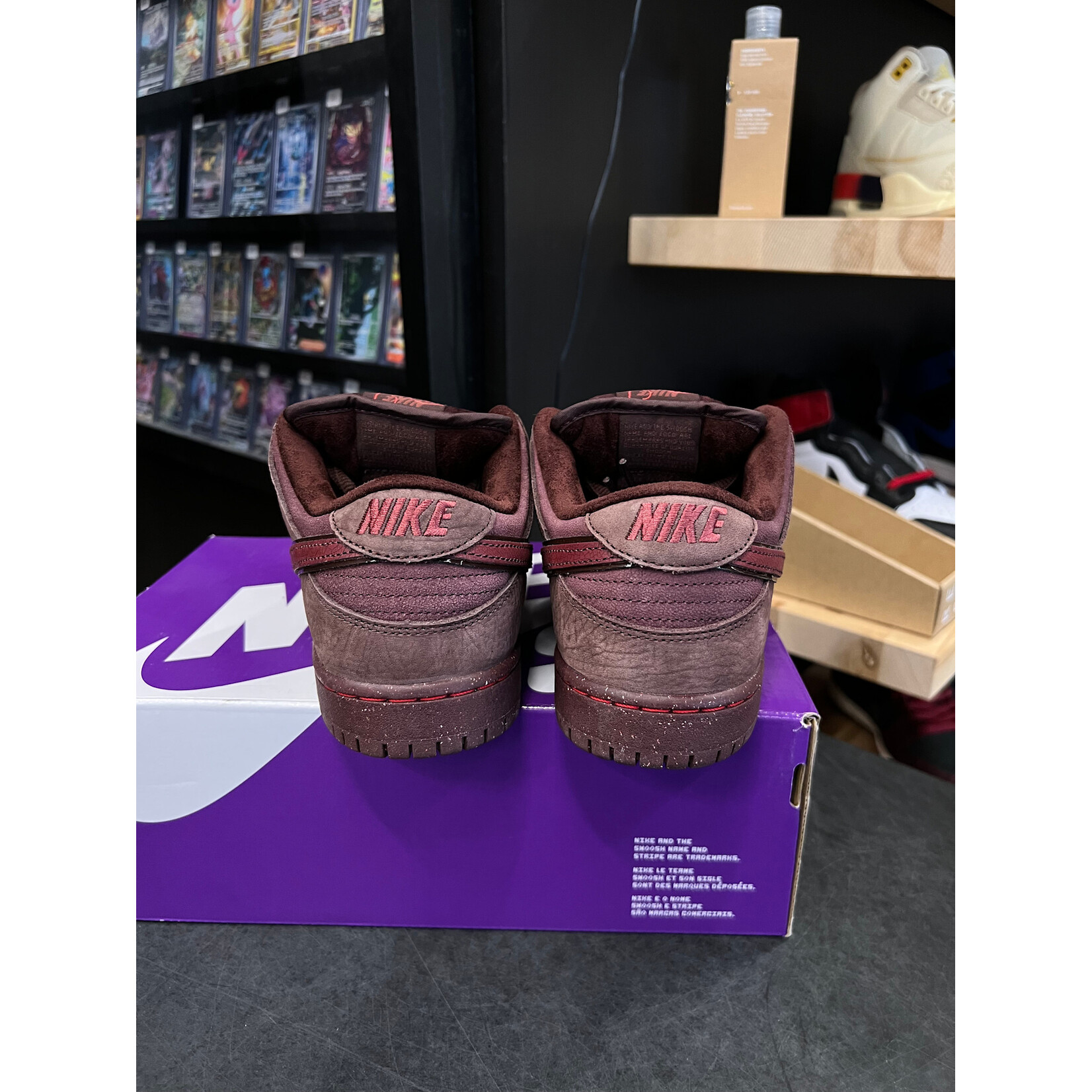 Nike Nike SB Dunk Low City of Love Burgundy Crush Size 8.5, PREOWNED