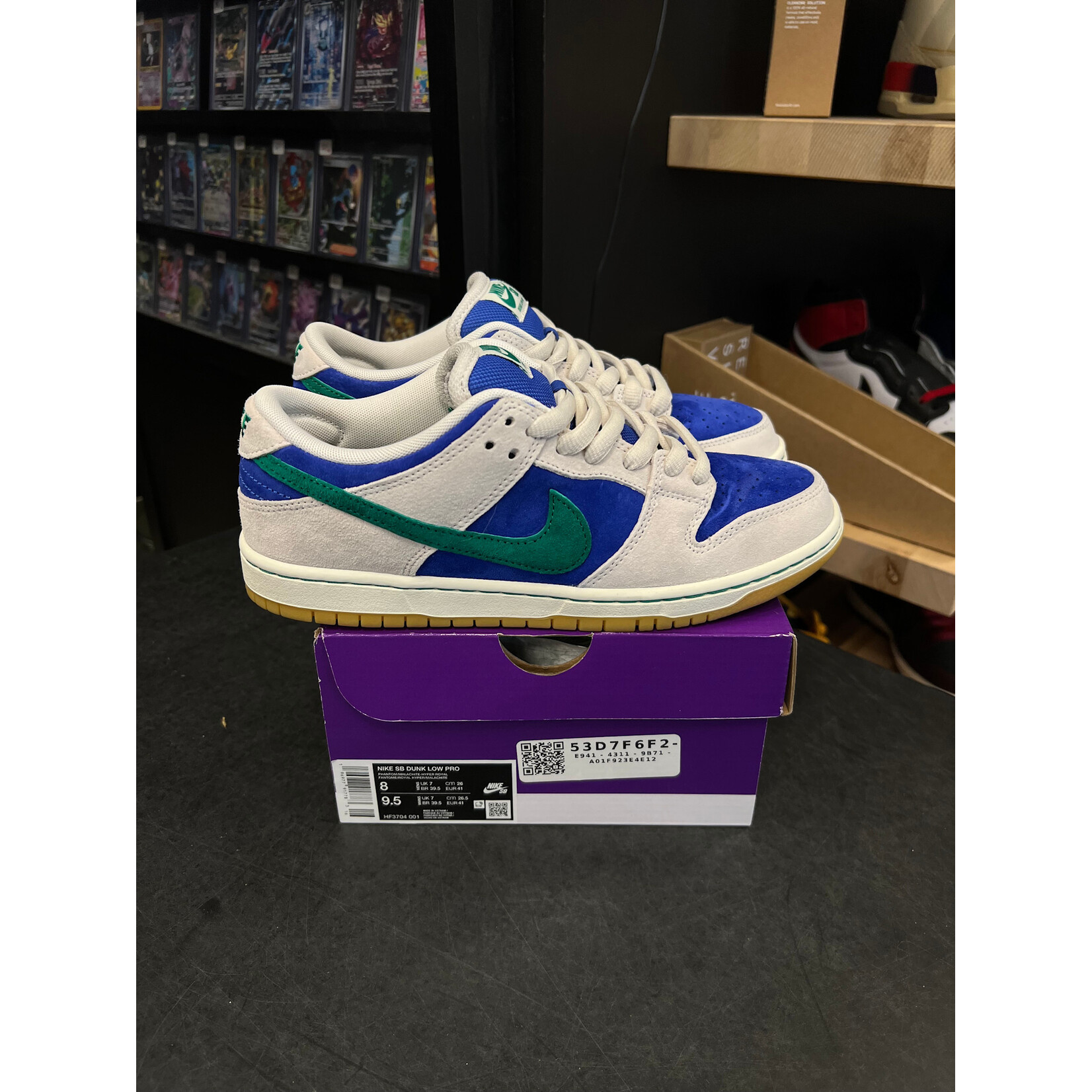 Nike Nike SB Dunk Low Hyper Royal Malachite Size 8, PREOWNED