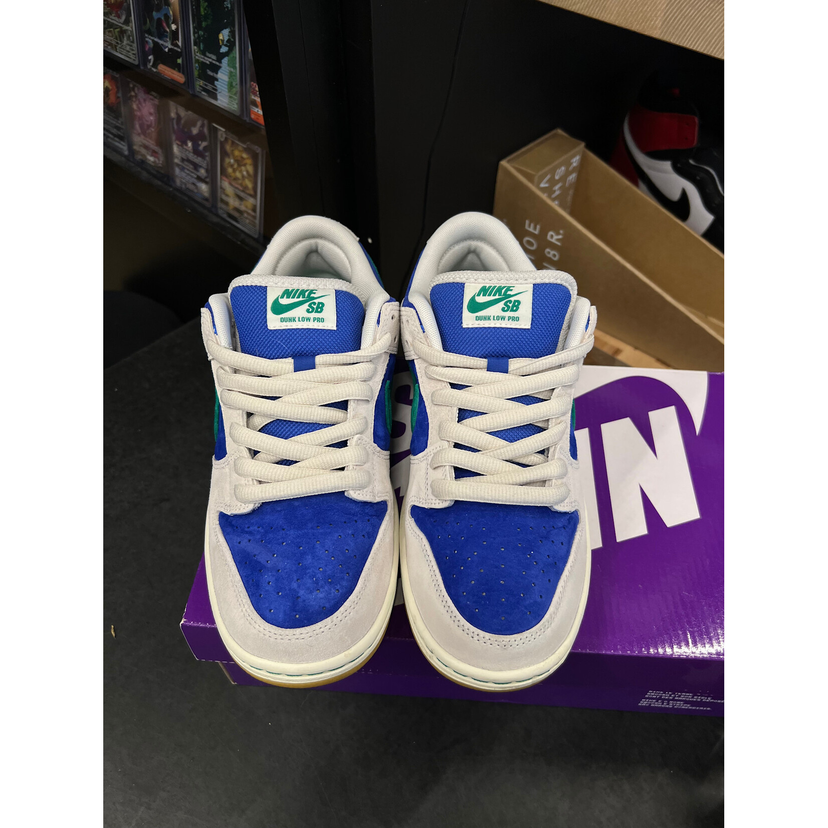 Nike Nike SB Dunk Low Hyper Royal Malachite Size 8, PREOWNED