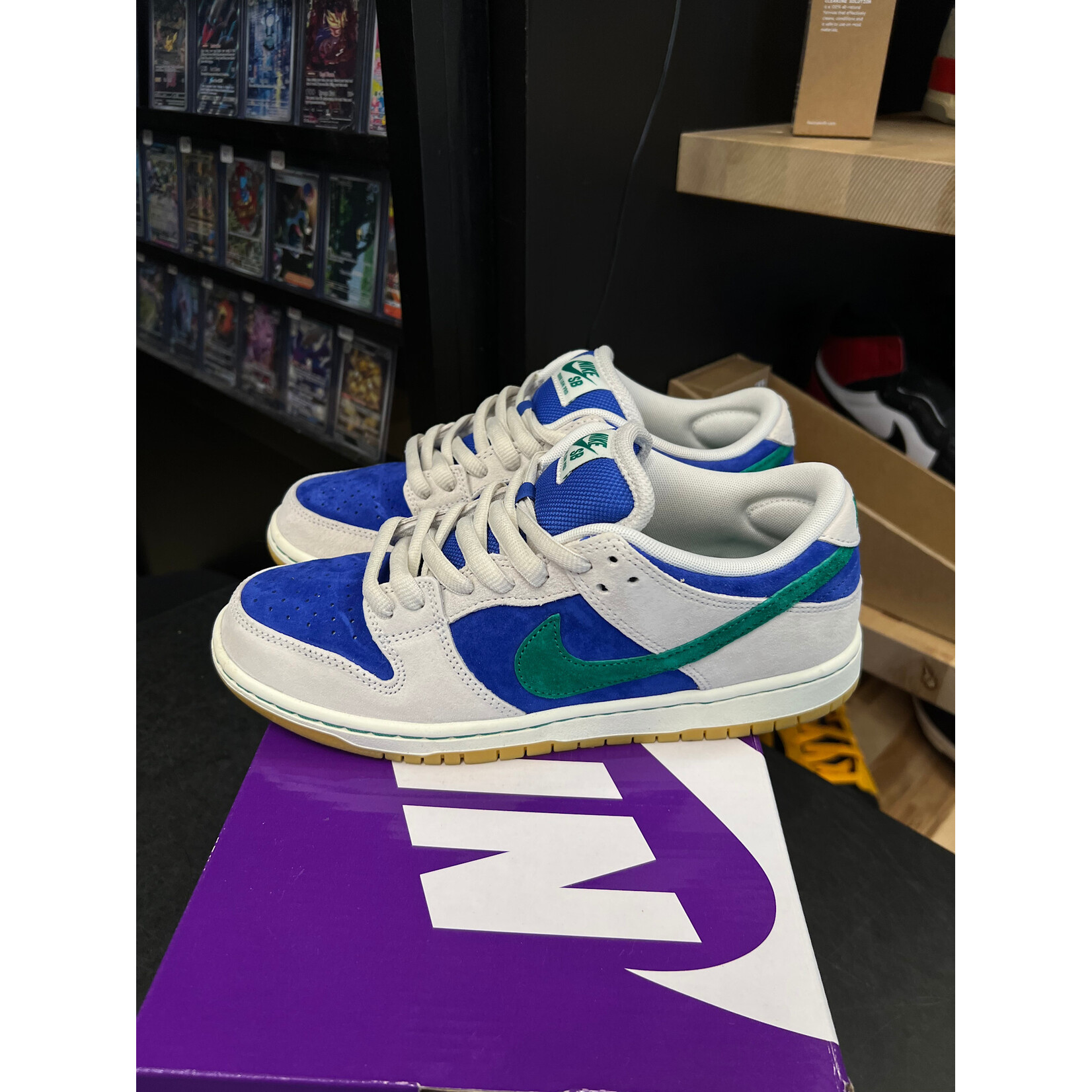 Nike Nike SB Dunk Low Hyper Royal Malachite Size 8, PREOWNED