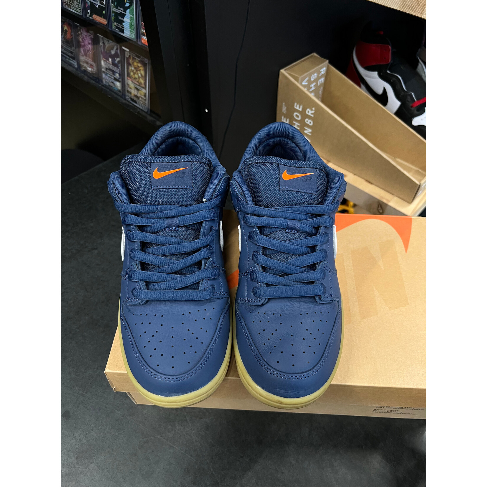 Nike Nike SB Dunk Low Navy Gum Size 8.5, PREOWNED