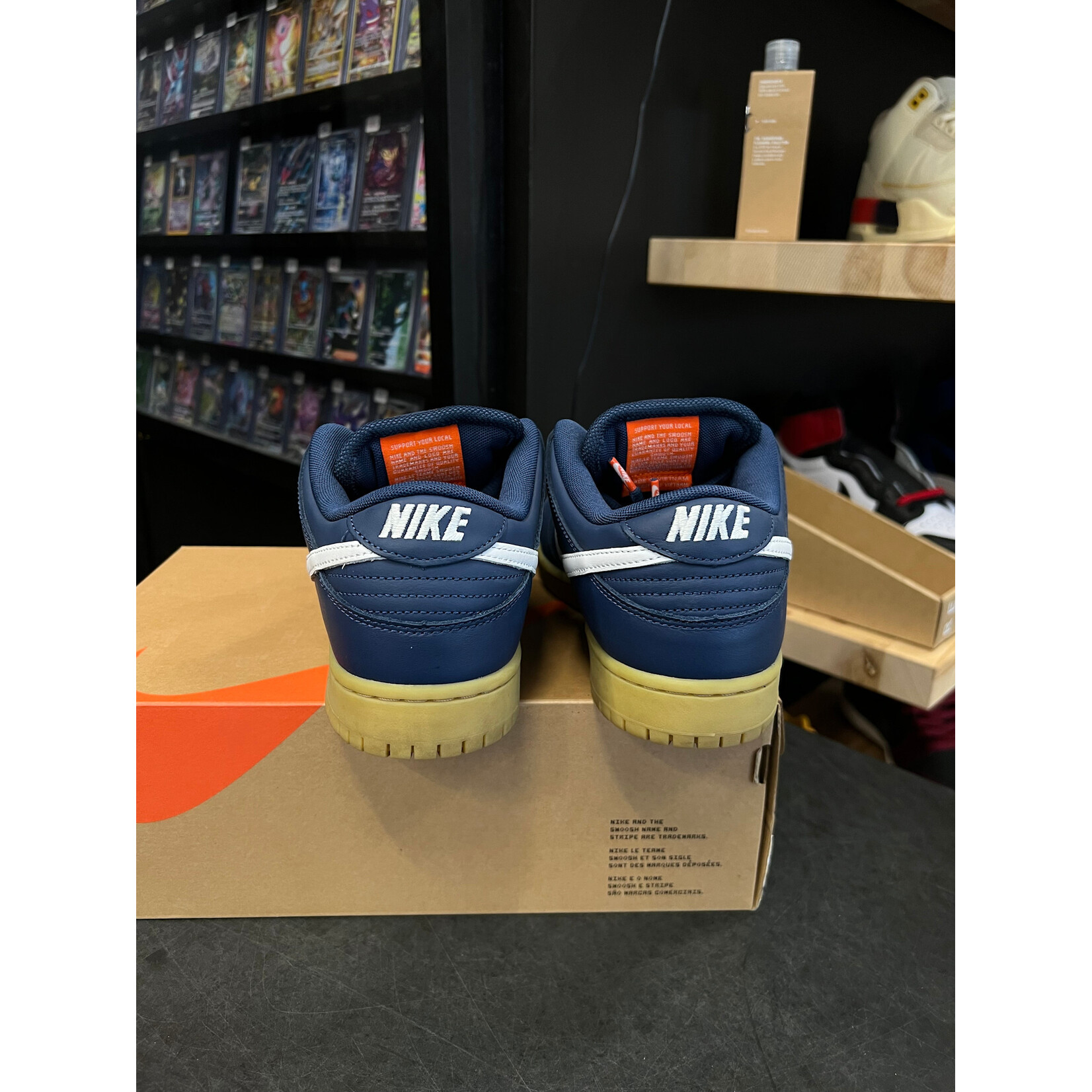 Nike Nike SB Dunk Low Navy Gum Size 8.5, PREOWNED