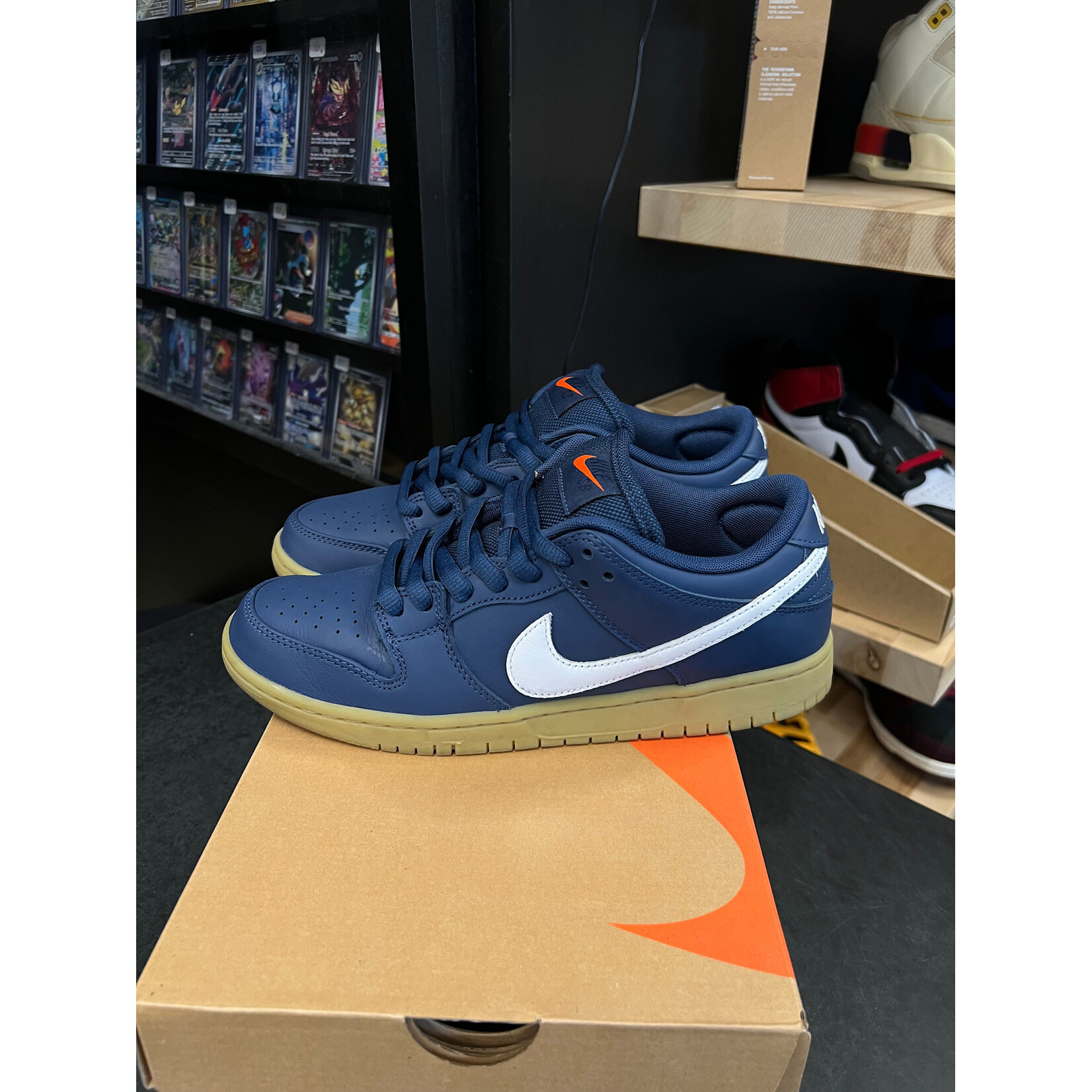 Nike Nike SB Dunk Low Navy Gum Size 8.5, PREOWNED