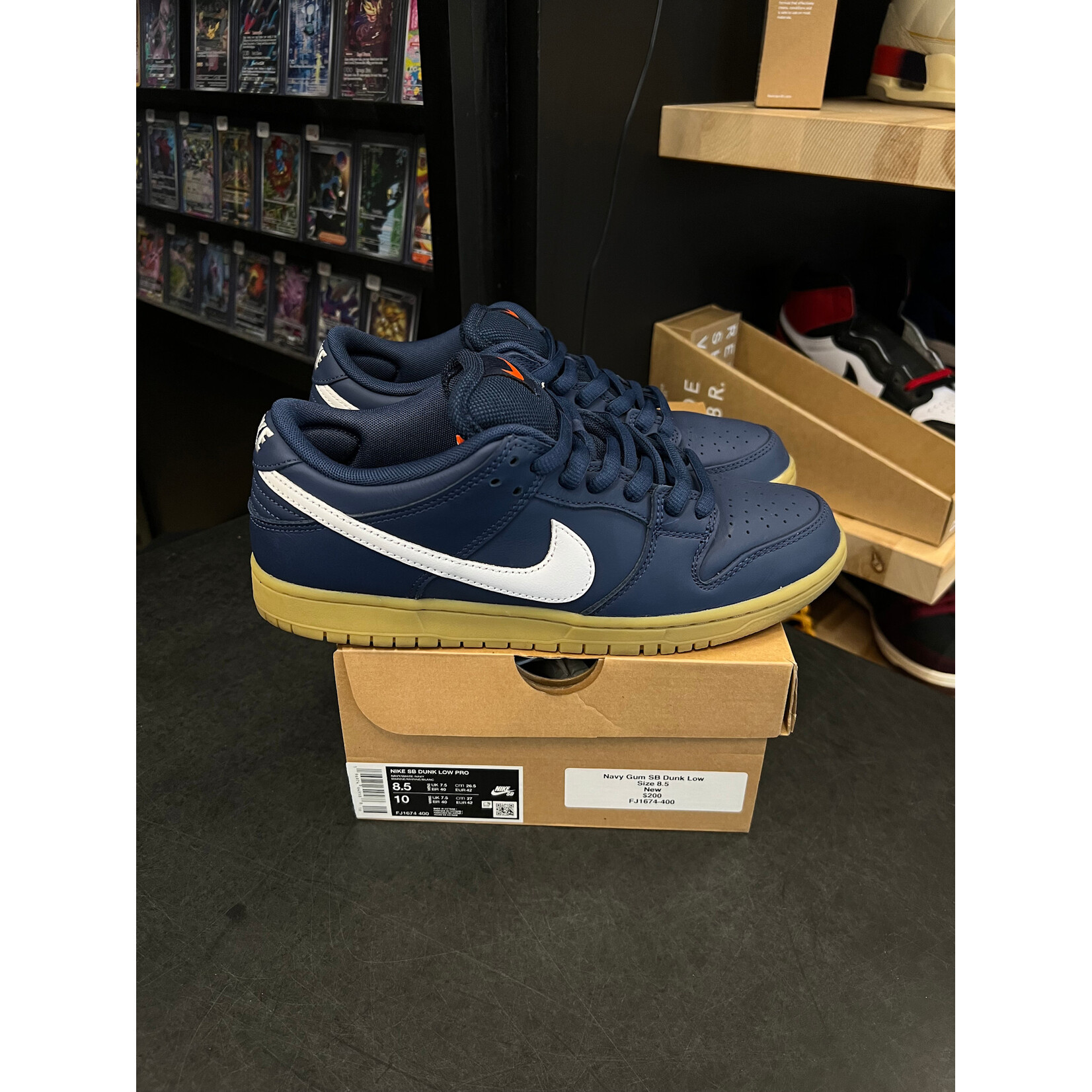 Nike Nike SB Dunk Low Navy Gum Size 8.5, PREOWNED