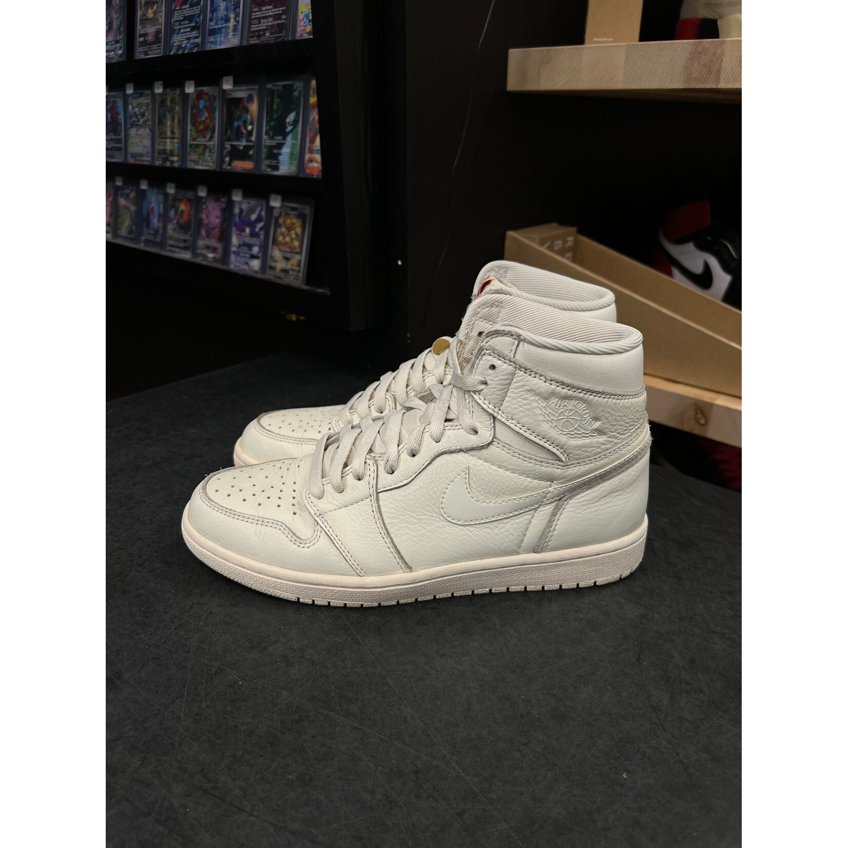 Jordan Jordan 1 Retro High OG Sail Size 8.5, PREOWNED