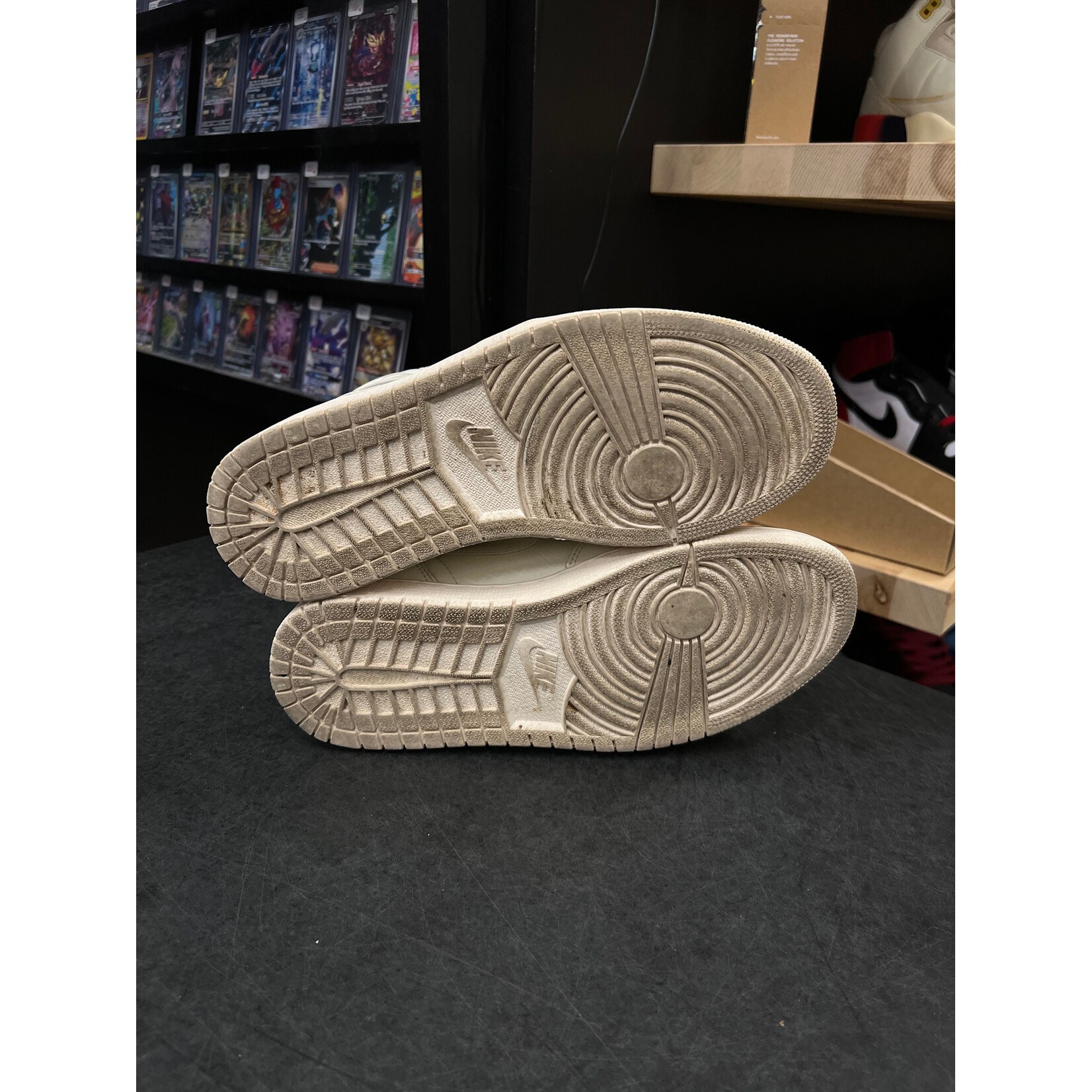 Jordan Jordan 1 Retro High OG Sail Size 8.5, PREOWNED