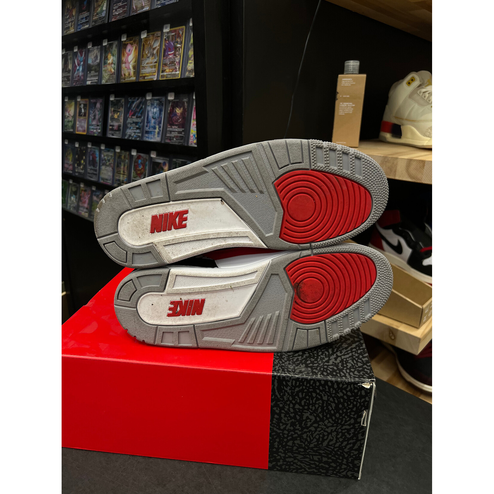 Jordan Jordan 3 Retro SE Unite Size 11, PREOWNED