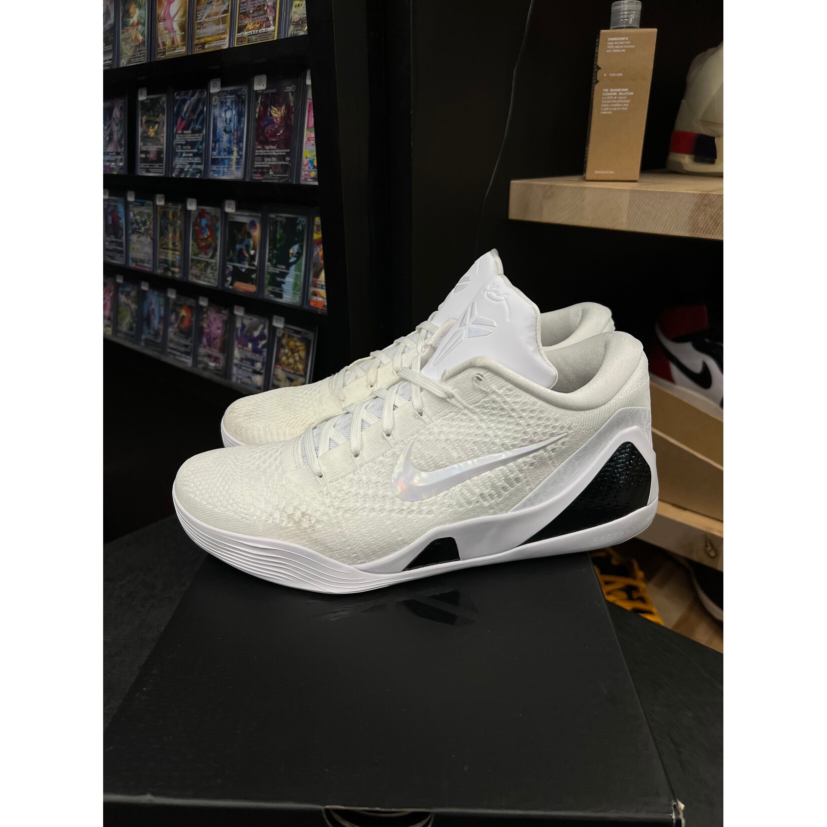 Nike Nike Kobe 9 Elite Low Protro Halo Size 11, PREOWNED