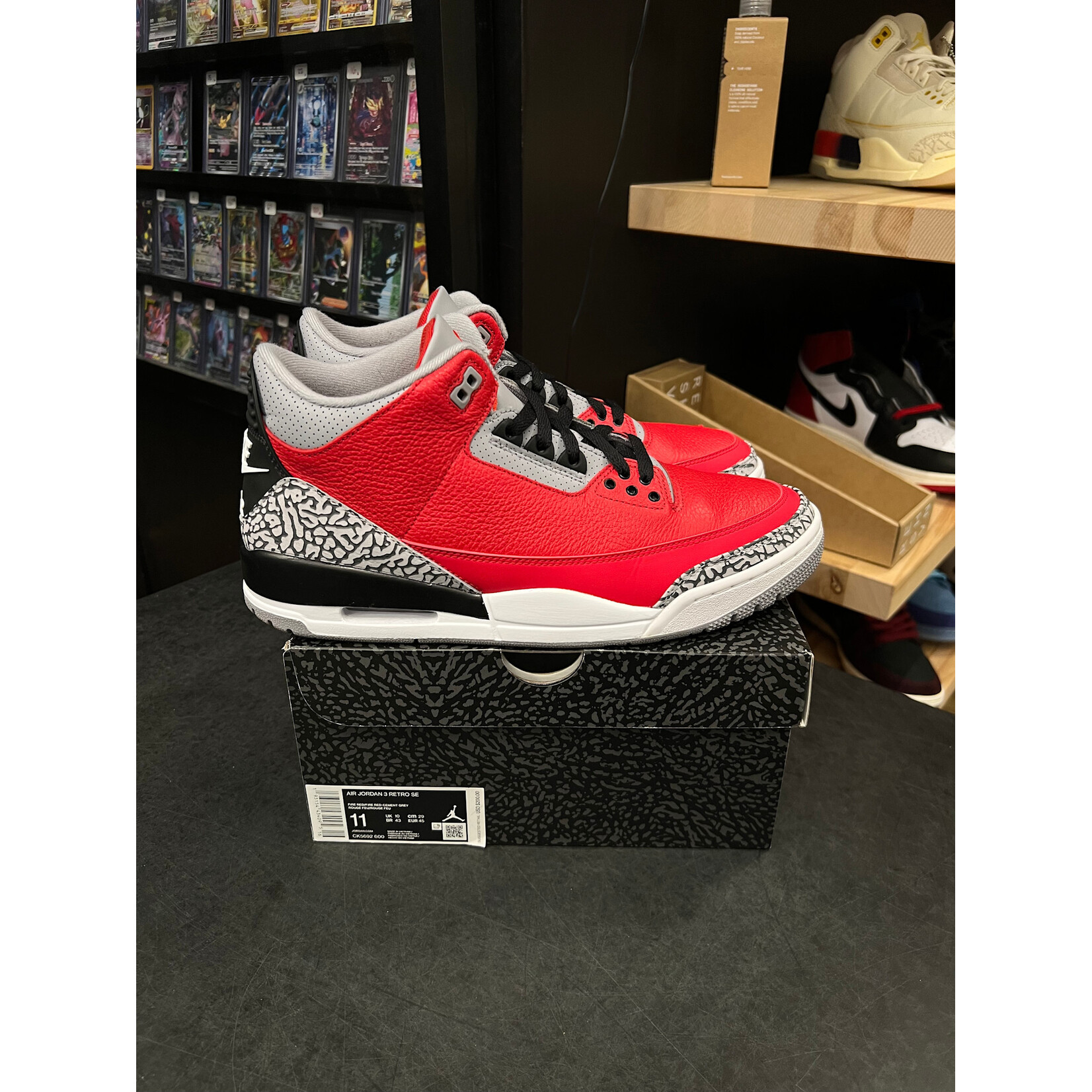 Jordan Jordan 3 Retro SE Unite Size 11, PREOWNED