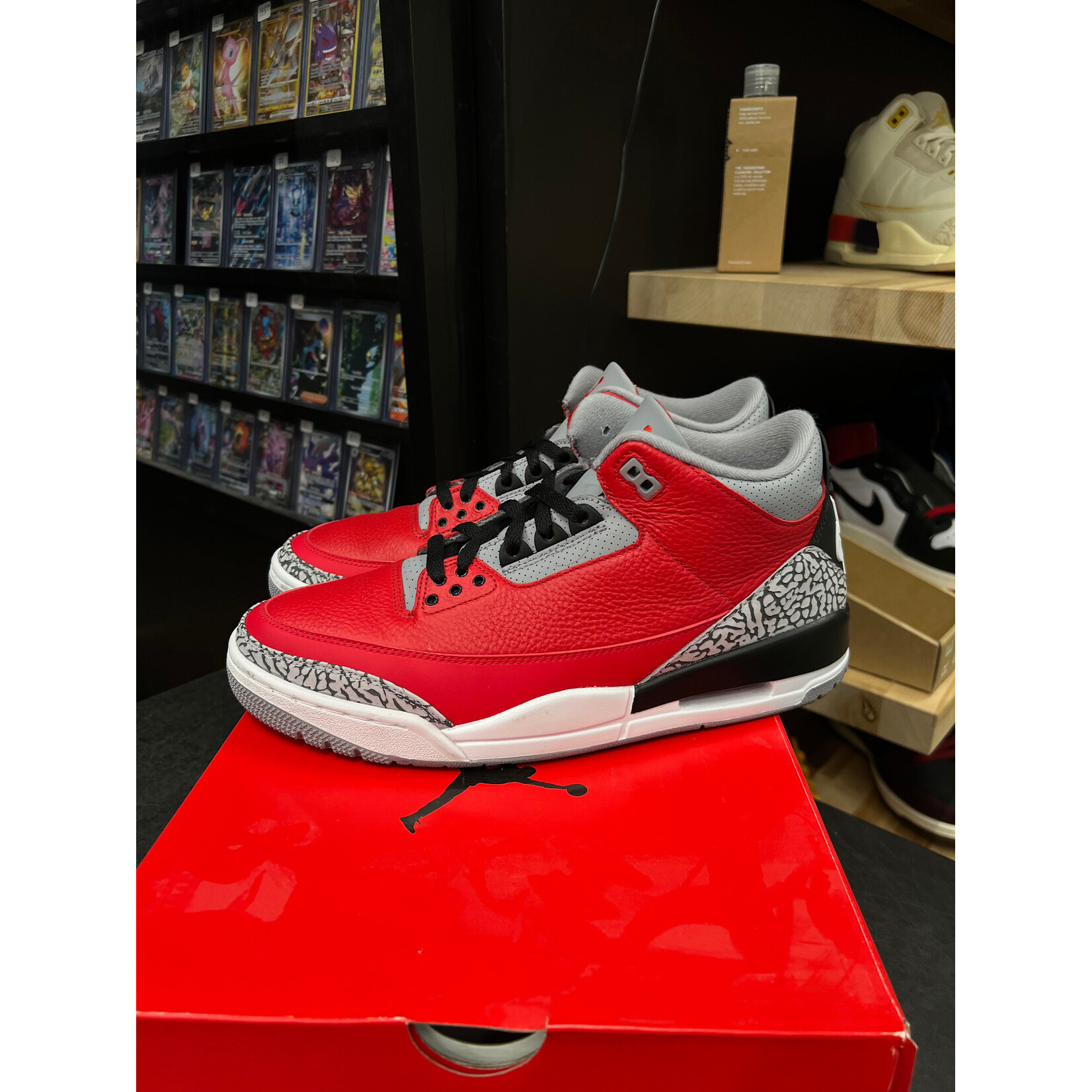 Jordan Jordan 3 Retro SE Unite Size 11, PREOWNED