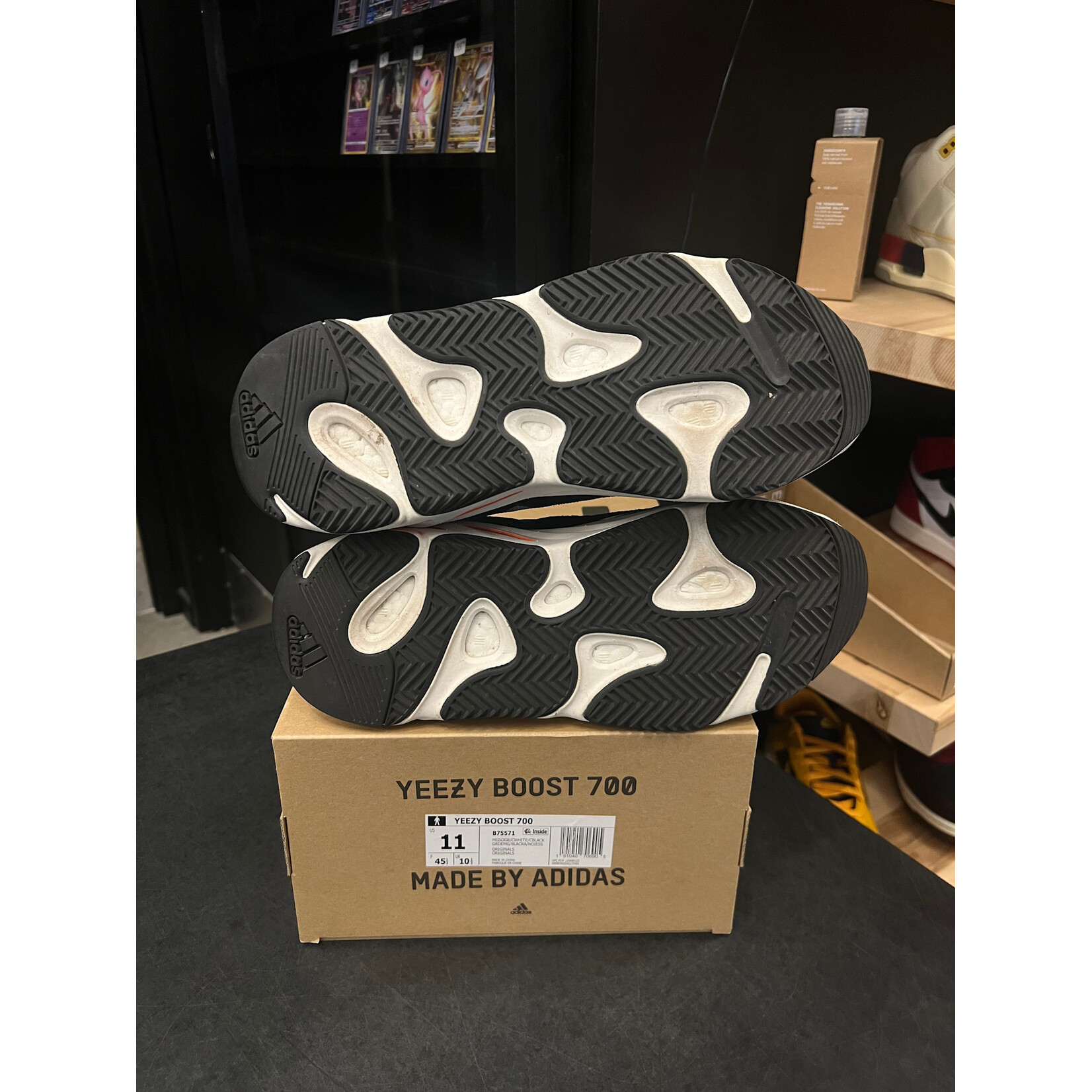 Adidas adidas Yeezy Boost 700 Wave Runner Size 11, PREOWNED