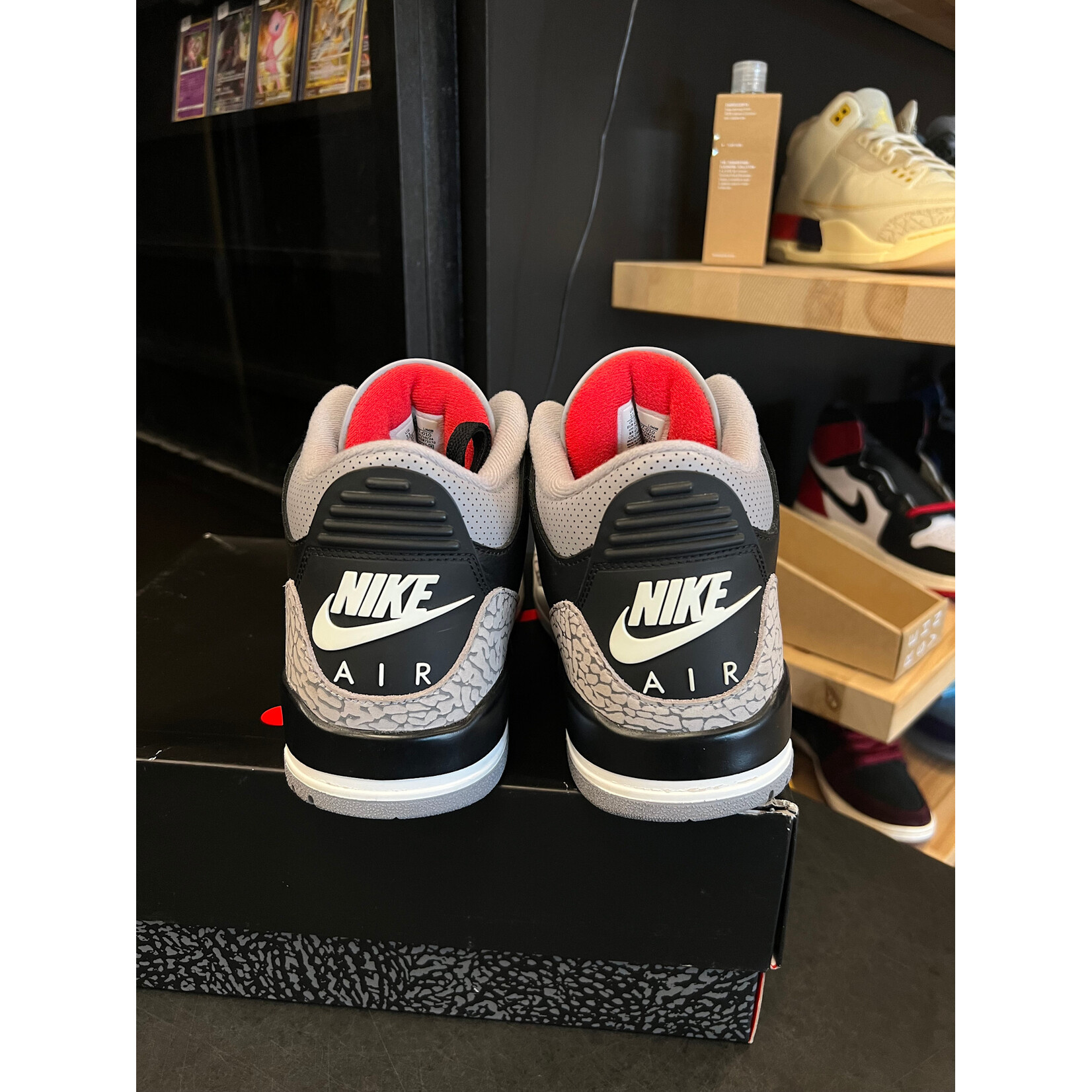 Jordan Jordan 3 Retro OG Black Cement (2024) Size 11, PREOWNED