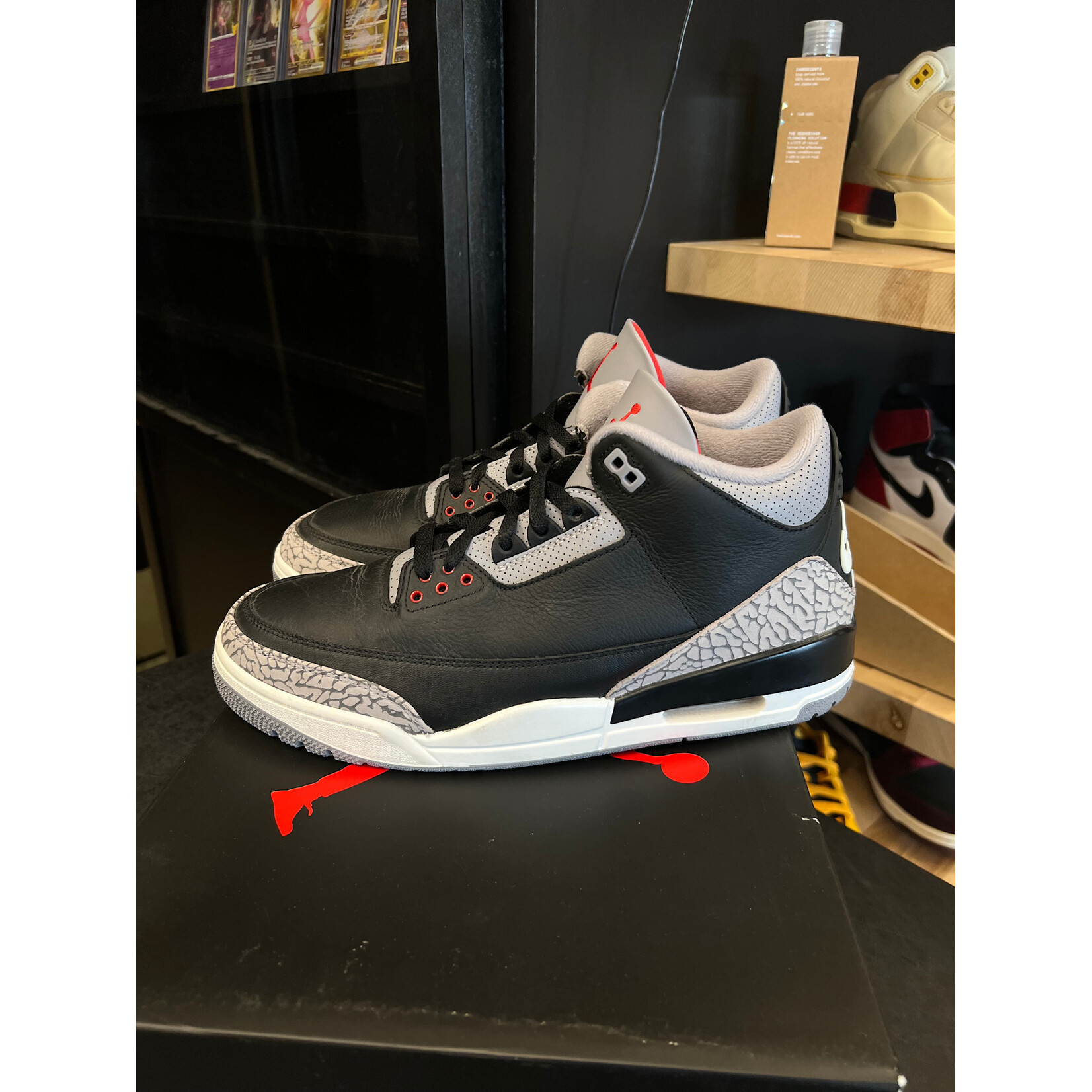 Jordan Jordan 3 Retro OG Black Cement (2024) Size 11, PREOWNED