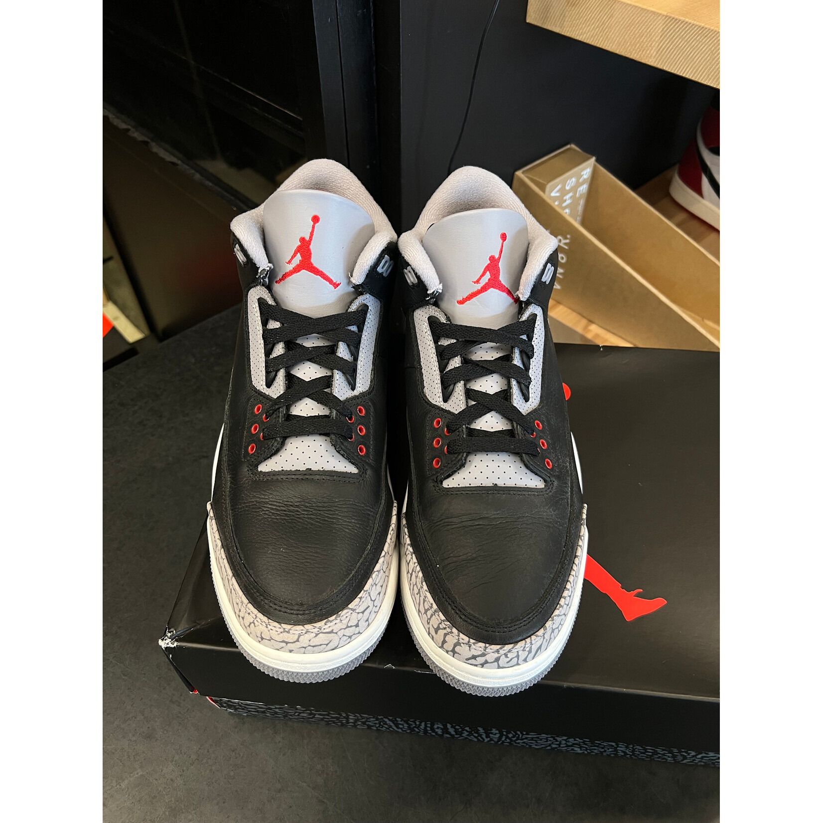 Jordan Jordan 3 Retro OG Black Cement (2024) Size 11, PREOWNED