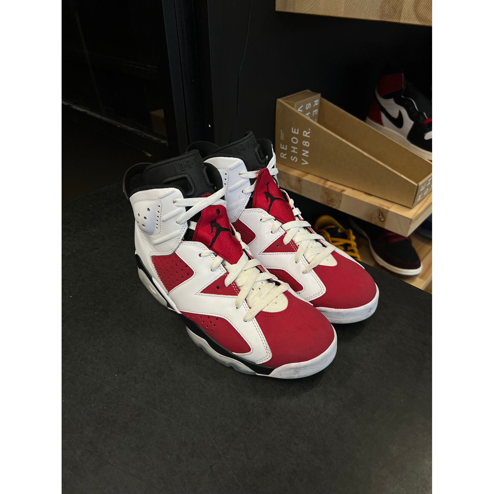 Jordan Jordan 6 Retro Carmine (2021) Size 9, PREOWNED