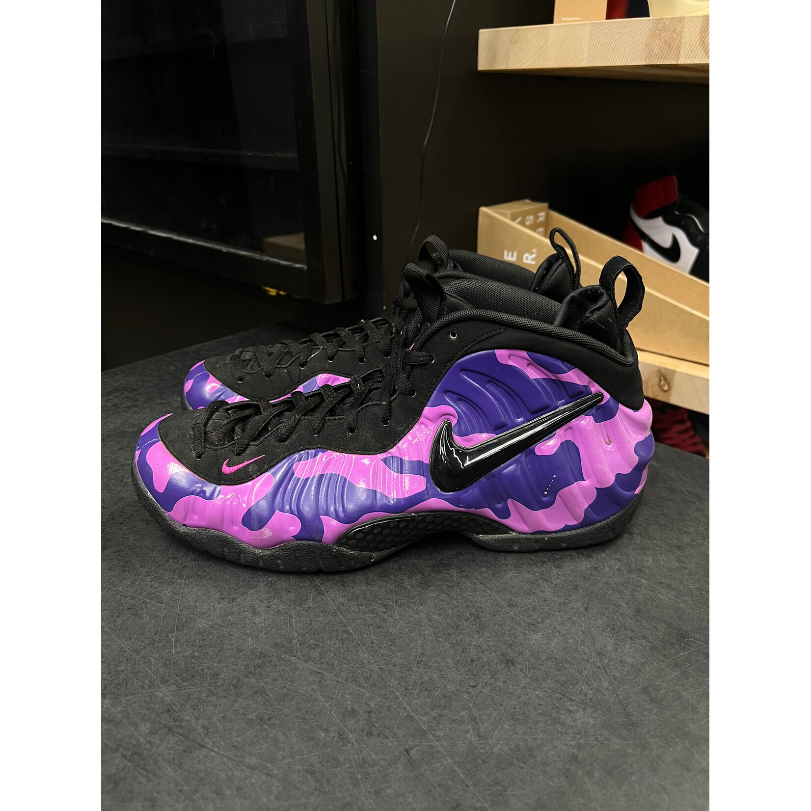 Nike Nike Air Foamposite Pro Purple Camo Size 12, PREOWNED