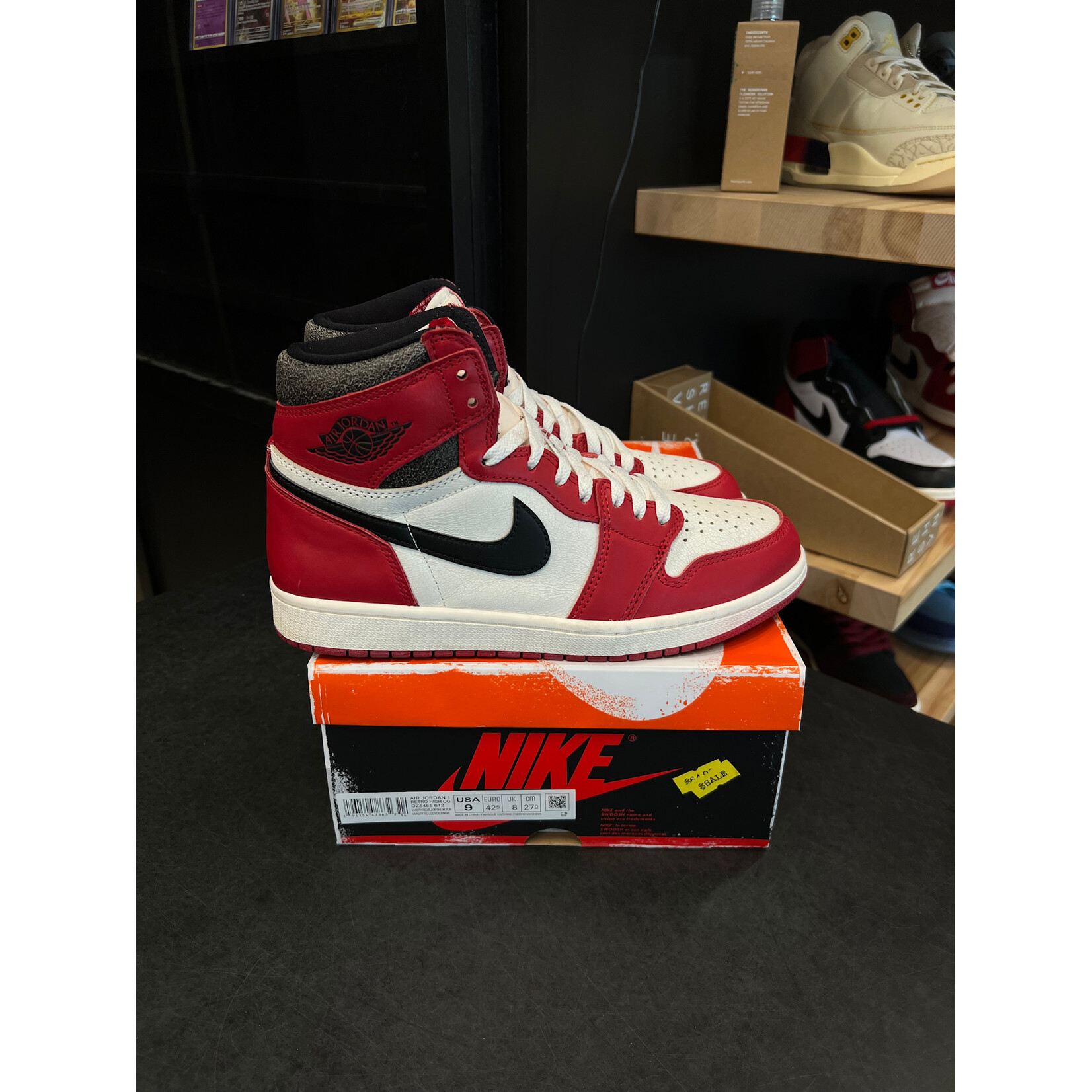 Jordan Jordan 1 Retro High OG Chicago Lost and Found Size 9, PREOWNED