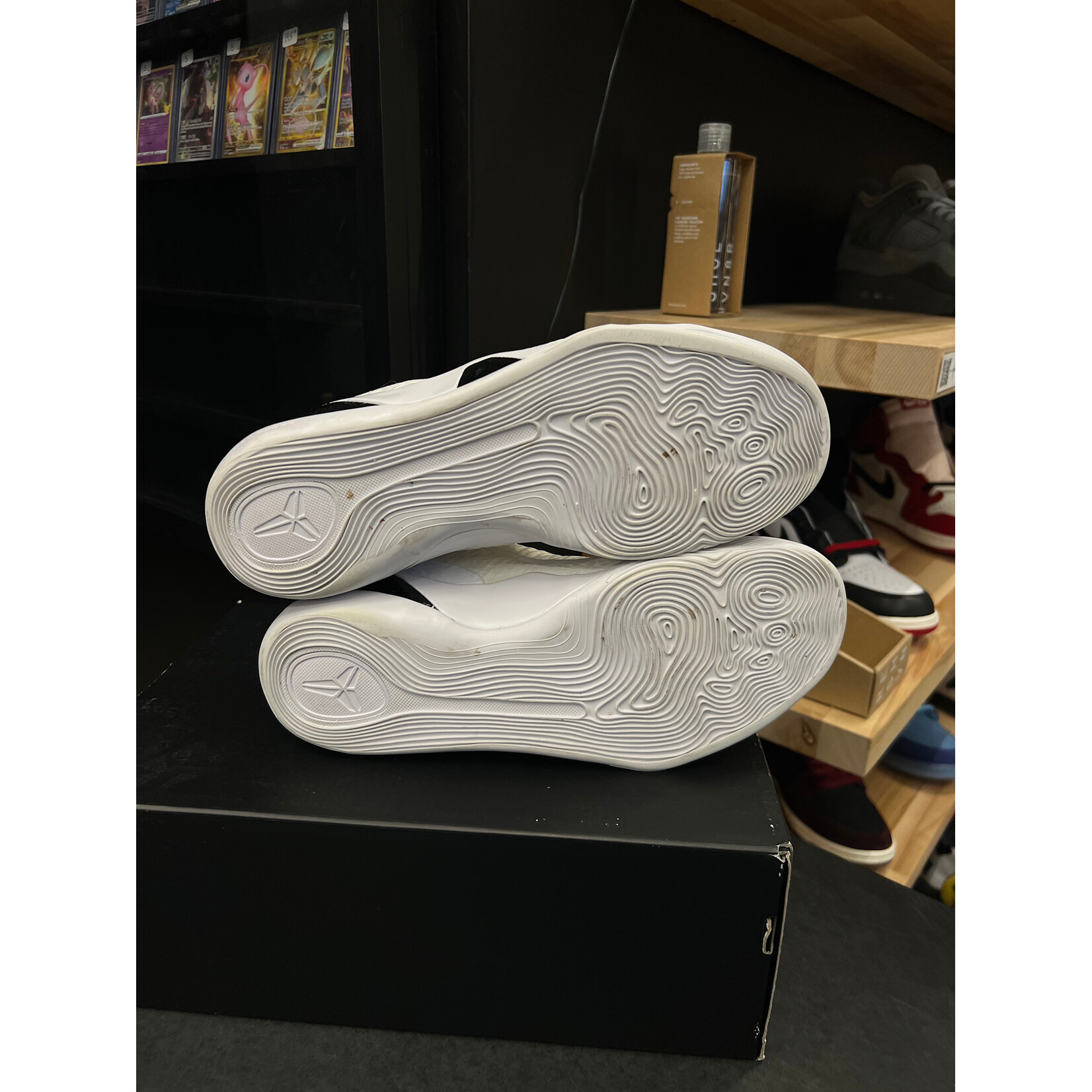 Nike Nike Kobe 9 Elite Low Protro Halo Size 9.5, PREOWNED