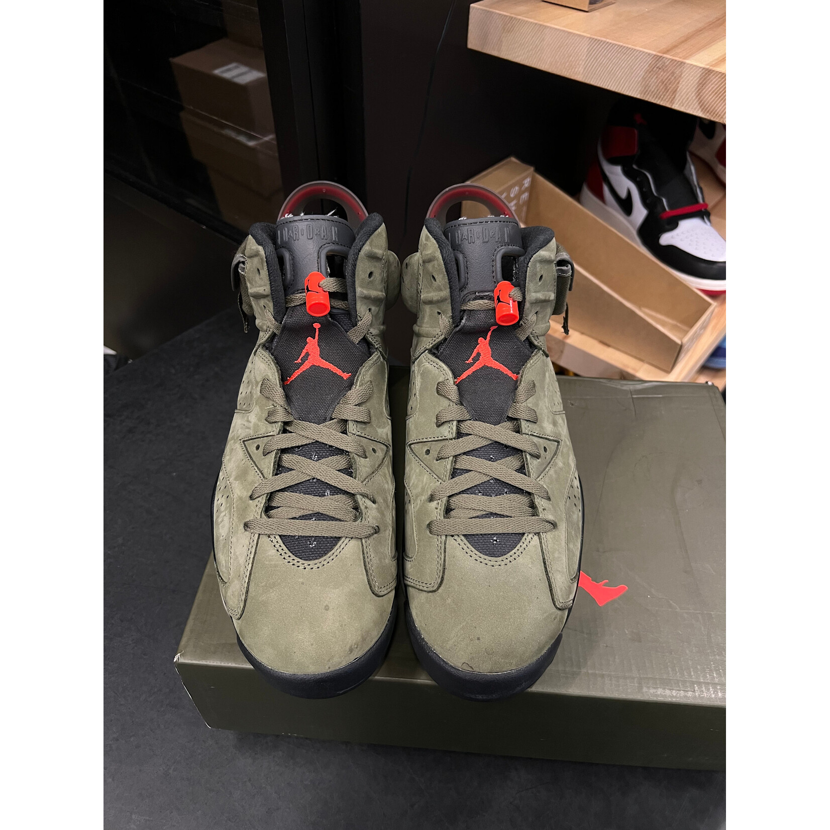Jordan Jordan 6 Retro Travis Scott Size 10.5, PREOWNED