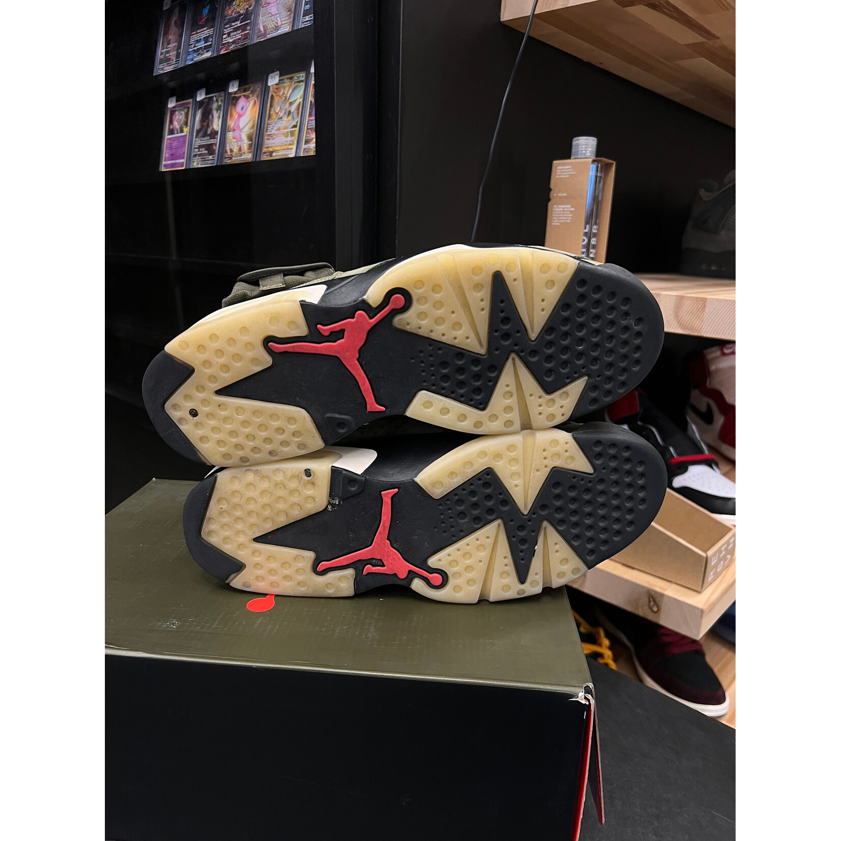 Jordan Jordan 6 Retro Travis Scott Size 10.5, PREOWNED