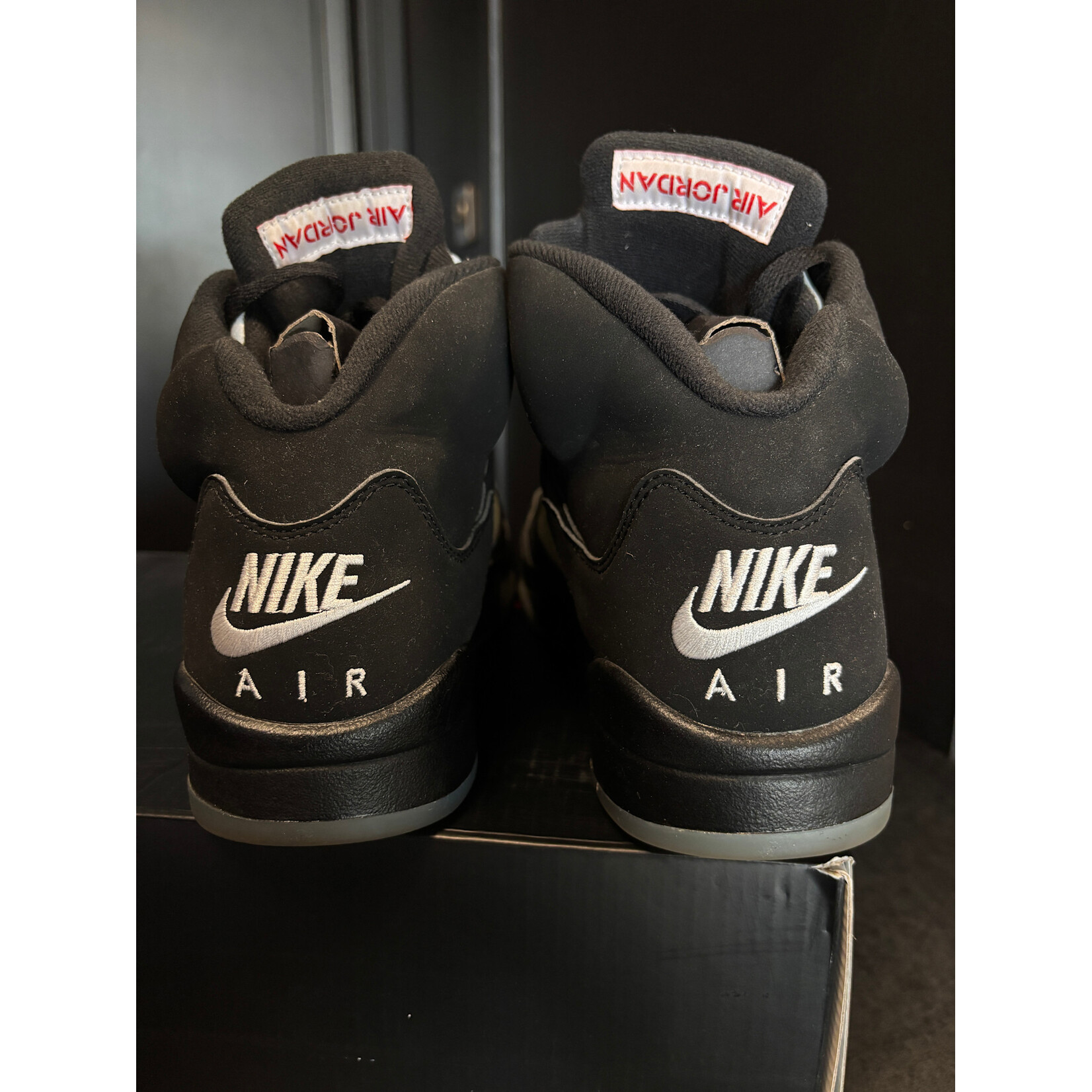 Jordan Jordan 5 Retro Black Metallic (2016) Size 9, PREOWNED