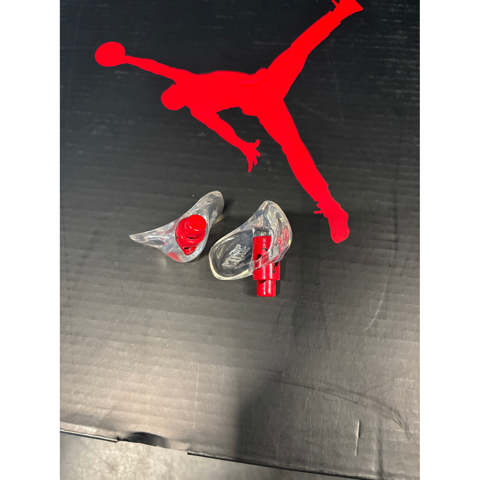 Jordan Jordan 5 Retro Black Metallic (2016) Size 9, PREOWNED