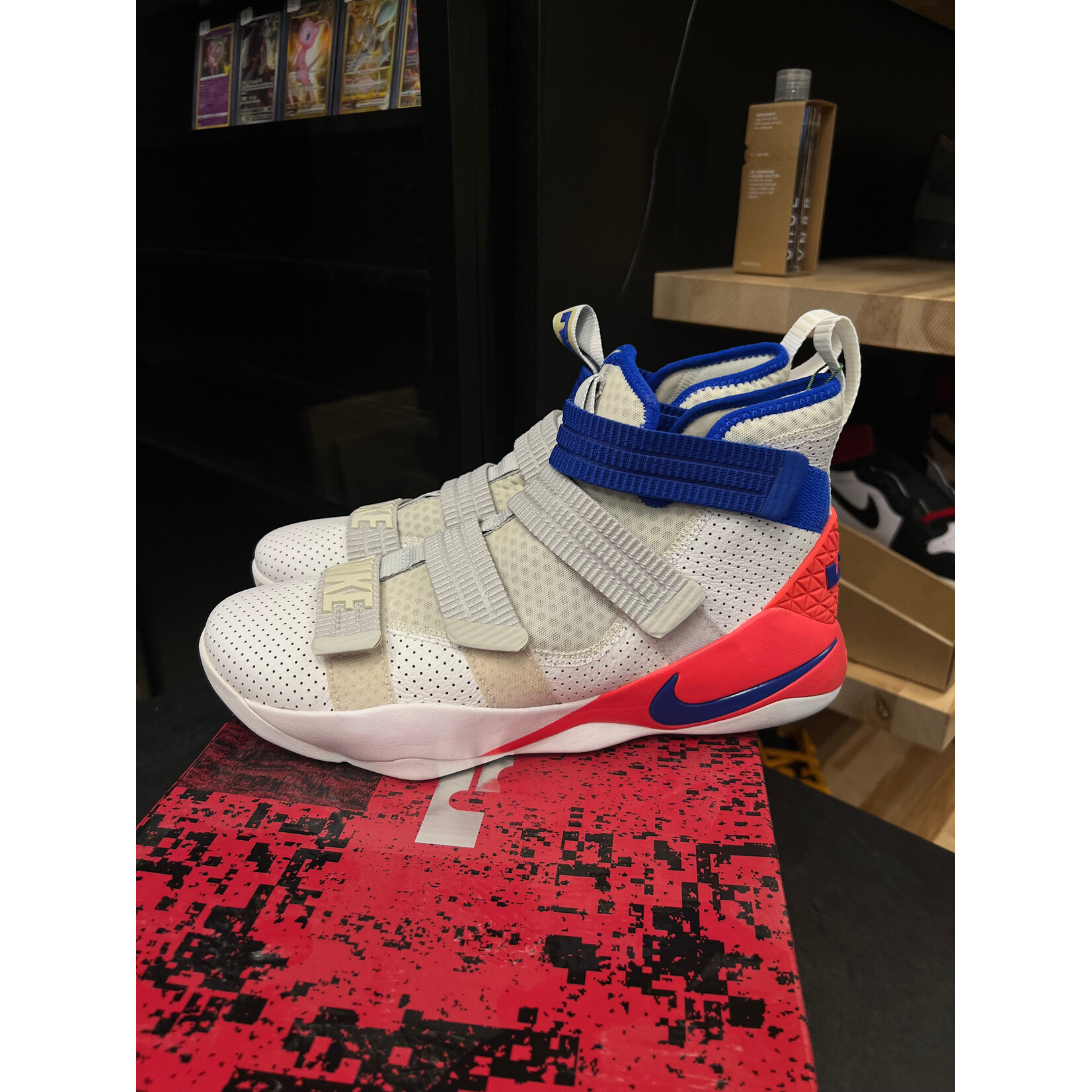 Nike Nike LeBron Zoom Soldier 11 Ultramarine Size 10.5, PREOWNED PADS