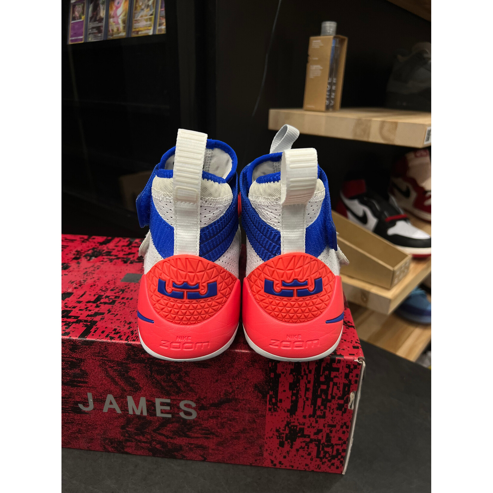 Nike Nike LeBron Zoom Soldier 11 Ultramarine Size 10.5, PREOWNED PADS