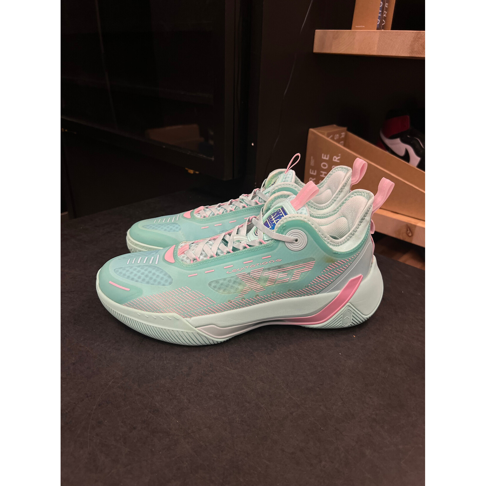 Xtep Xtep Levitation 6 Blue Pink Size 9, PREOWNED