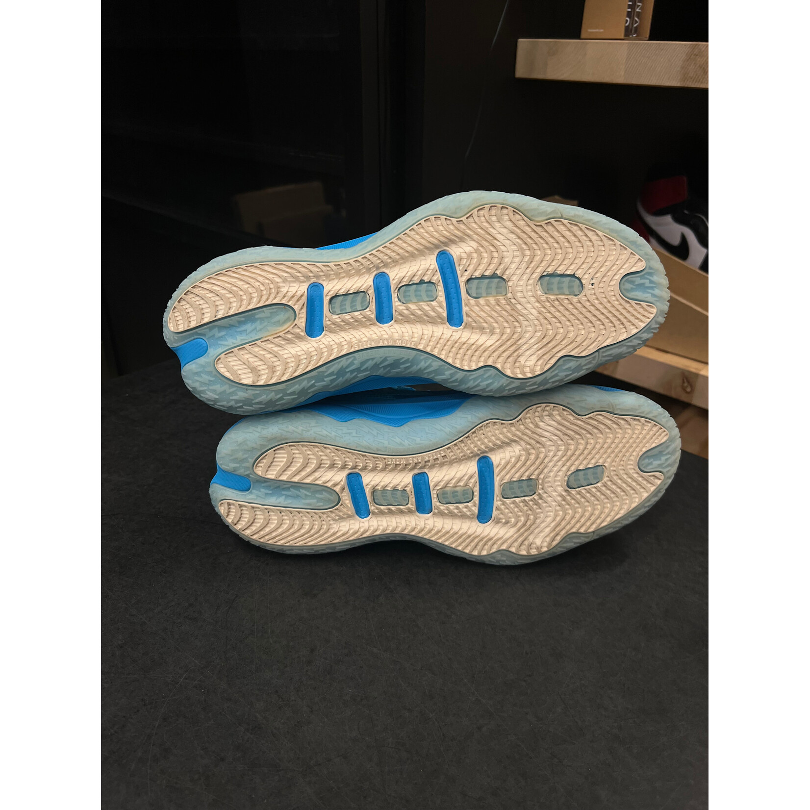 Adidas adidas Dame 8 Young Dolla Size 10.5, PREOWNED