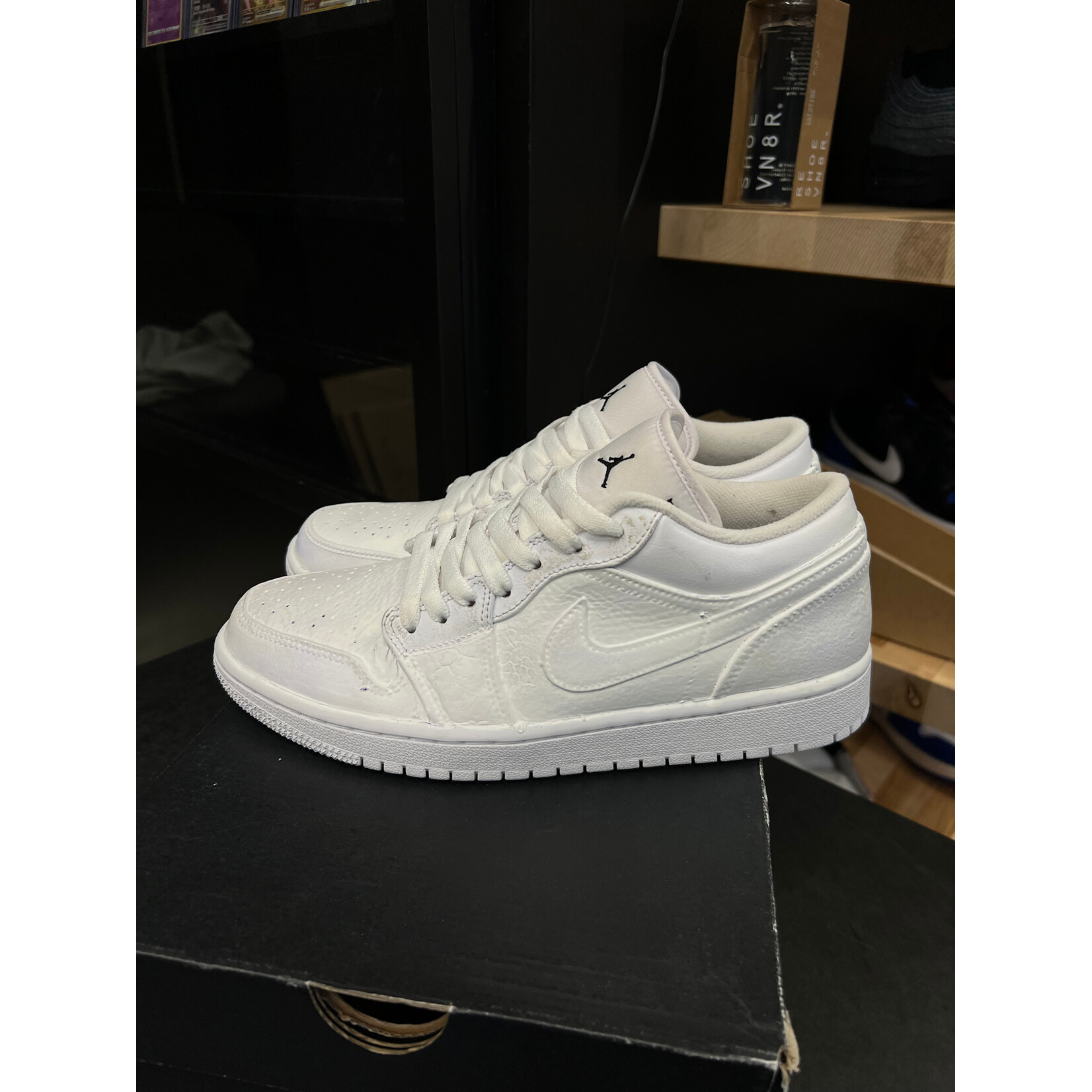 Jordan Jordan 1 Low White to Purple (JumpmanLA Exclusive) Size 8.5, PREOWNED PADS