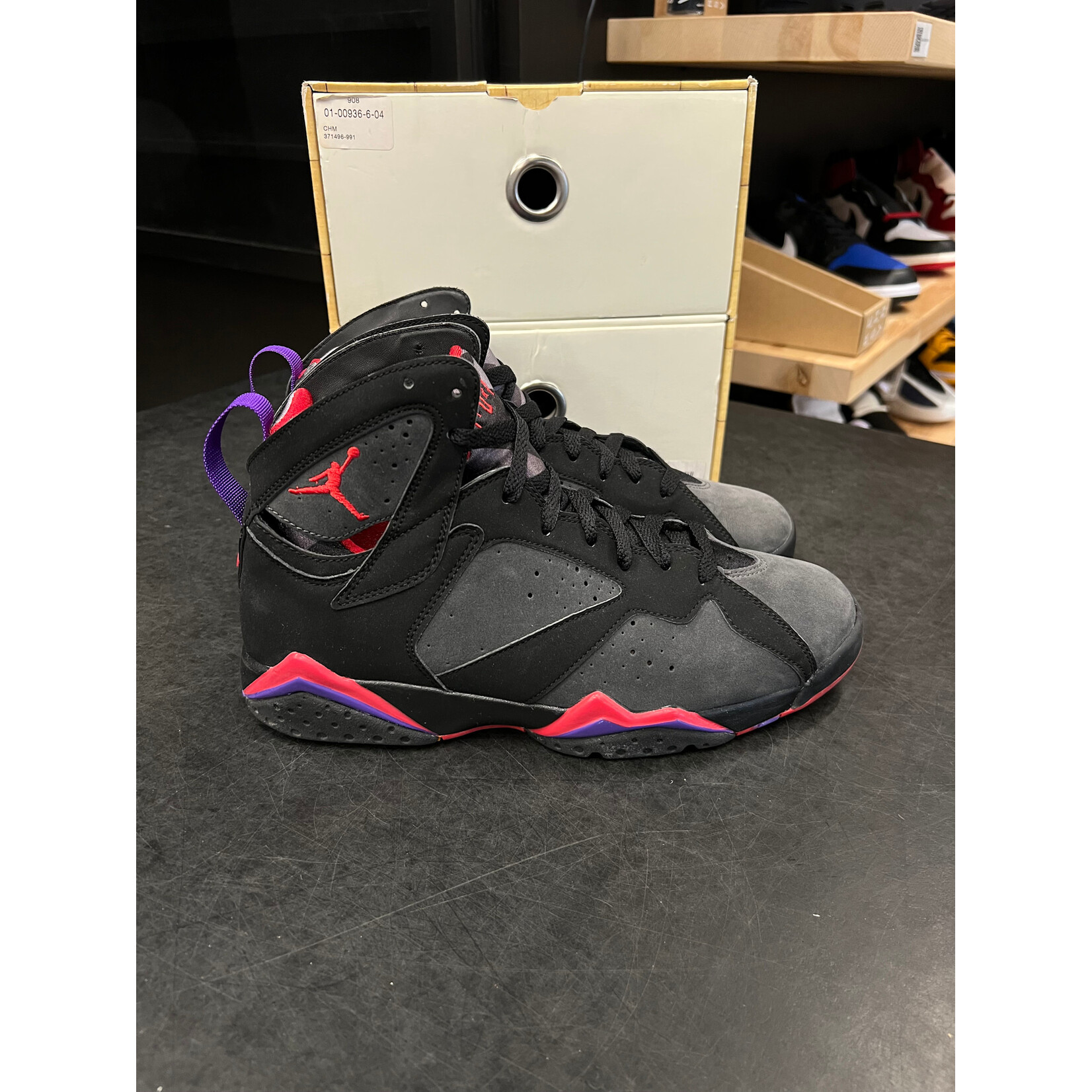 Jordan Jordan Defining Moments Pack (7/7) Size 8, PREOWNED