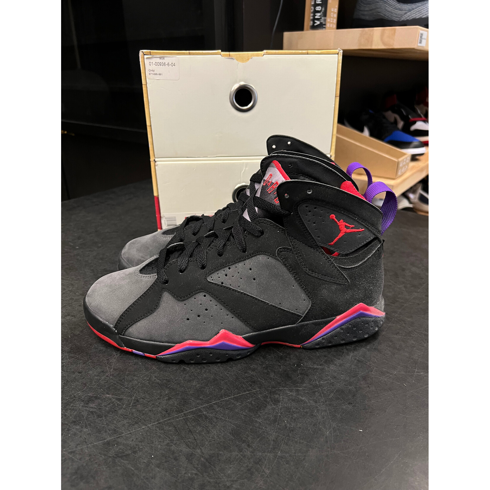 Jordan Jordan Defining Moments Pack (7/7) Size 8, PREOWNED