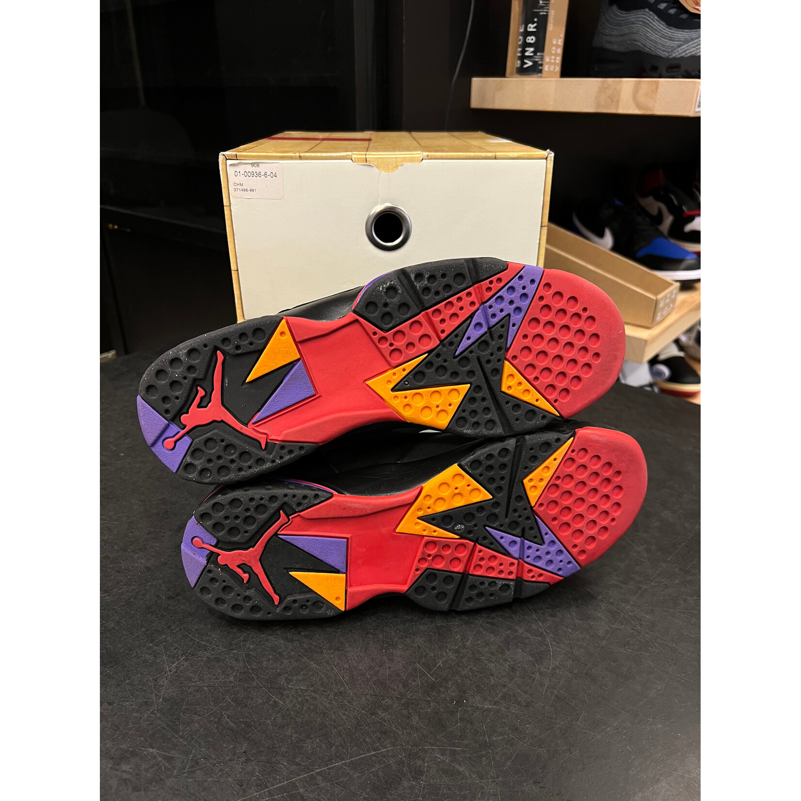 Jordan Jordan Defining Moments Pack (7/7) Size 8, PREOWNED