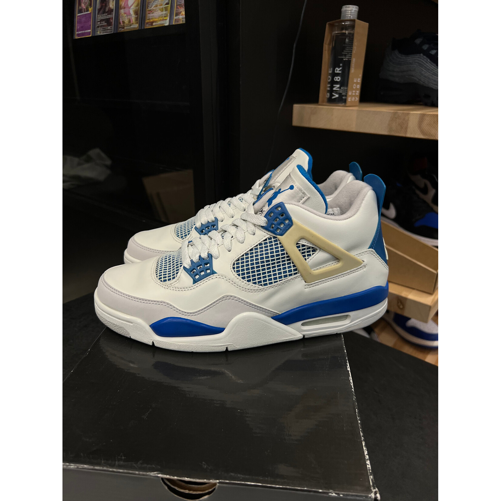 Jordan Jordan 4 Retro Military Blue (2006) Size 10, PREOWNED PADS BROKEN WING