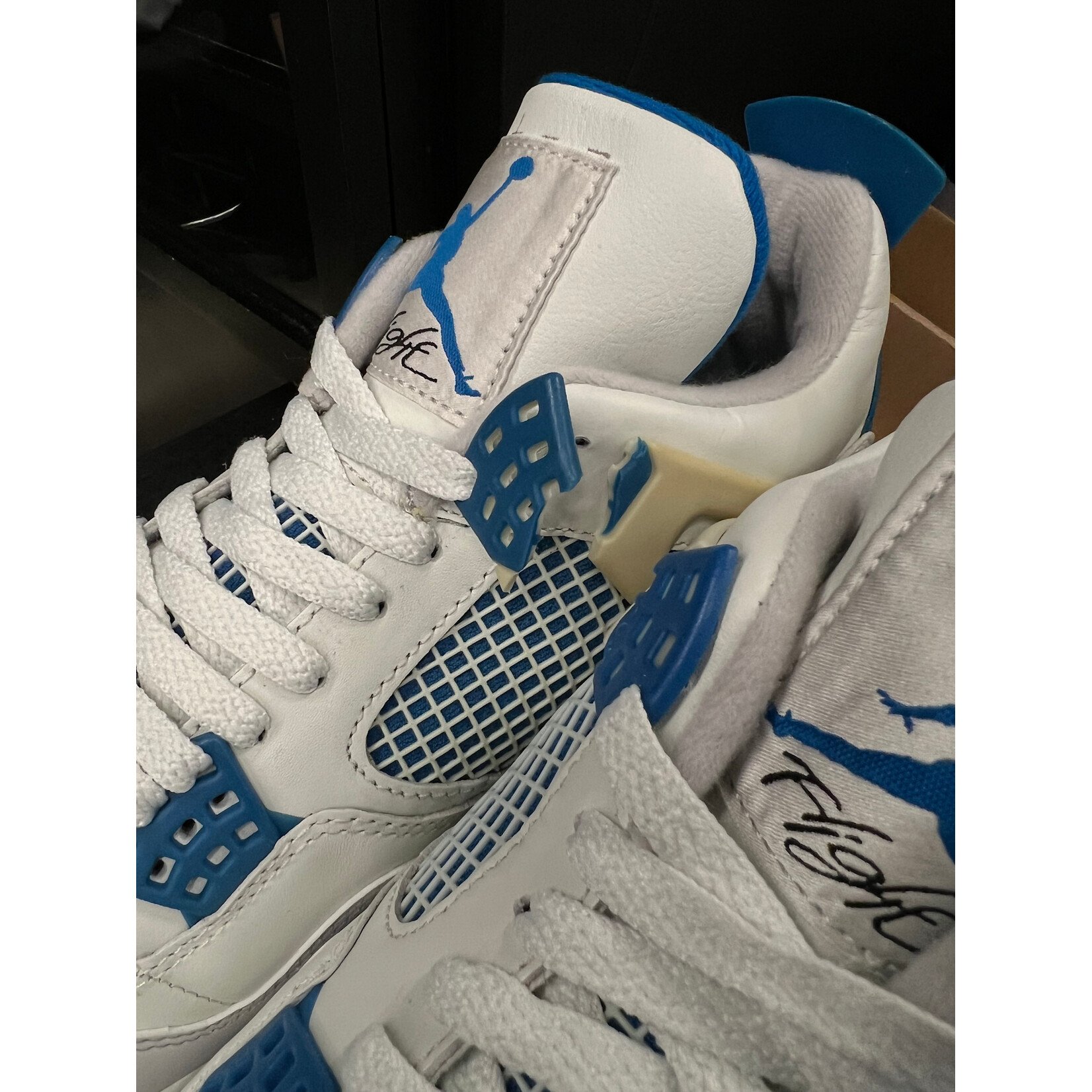 Jordan Jordan 4 Retro Military Blue (2006) Size 10, PREOWNED PADS BROKEN WING