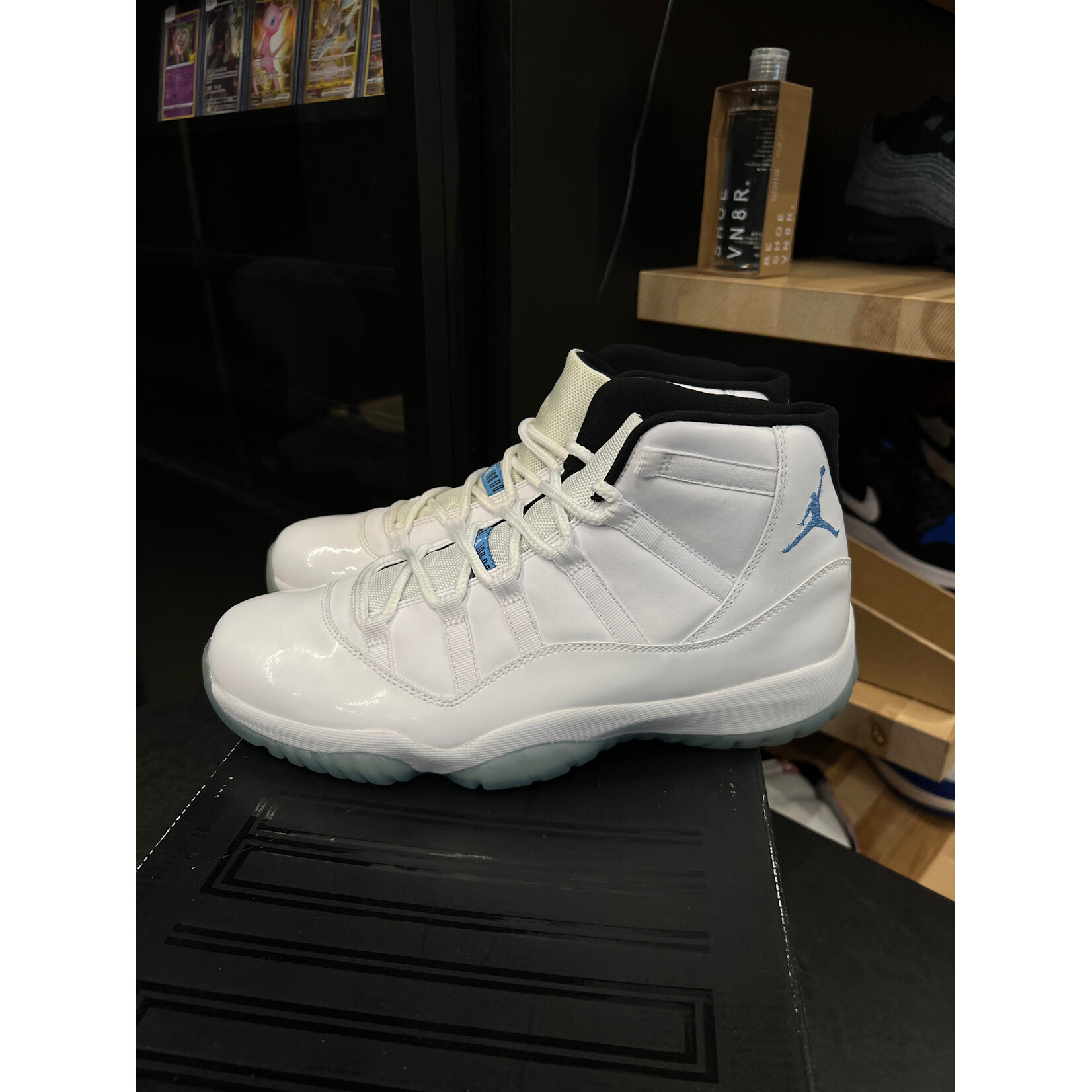 Jordan Jordan 11 Retro Legend Blue (2014) Size 11.5, DS  BRAND NEW YELLOWING