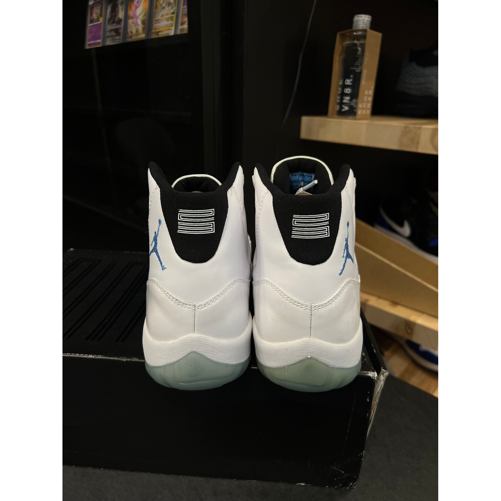 Jordan Jordan 11 Retro Legend Blue (2014) Size 11.5, DS  BRAND NEW YELLOWING