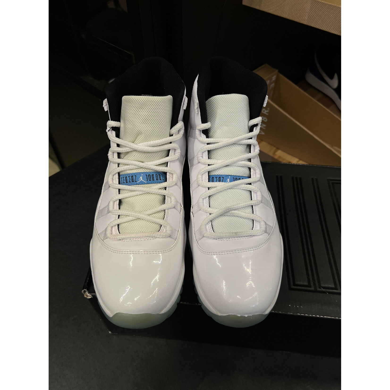 Jordan Jordan 11 Retro Legend Blue (2014) Size 11.5, DS  BRAND NEW YELLOWING
