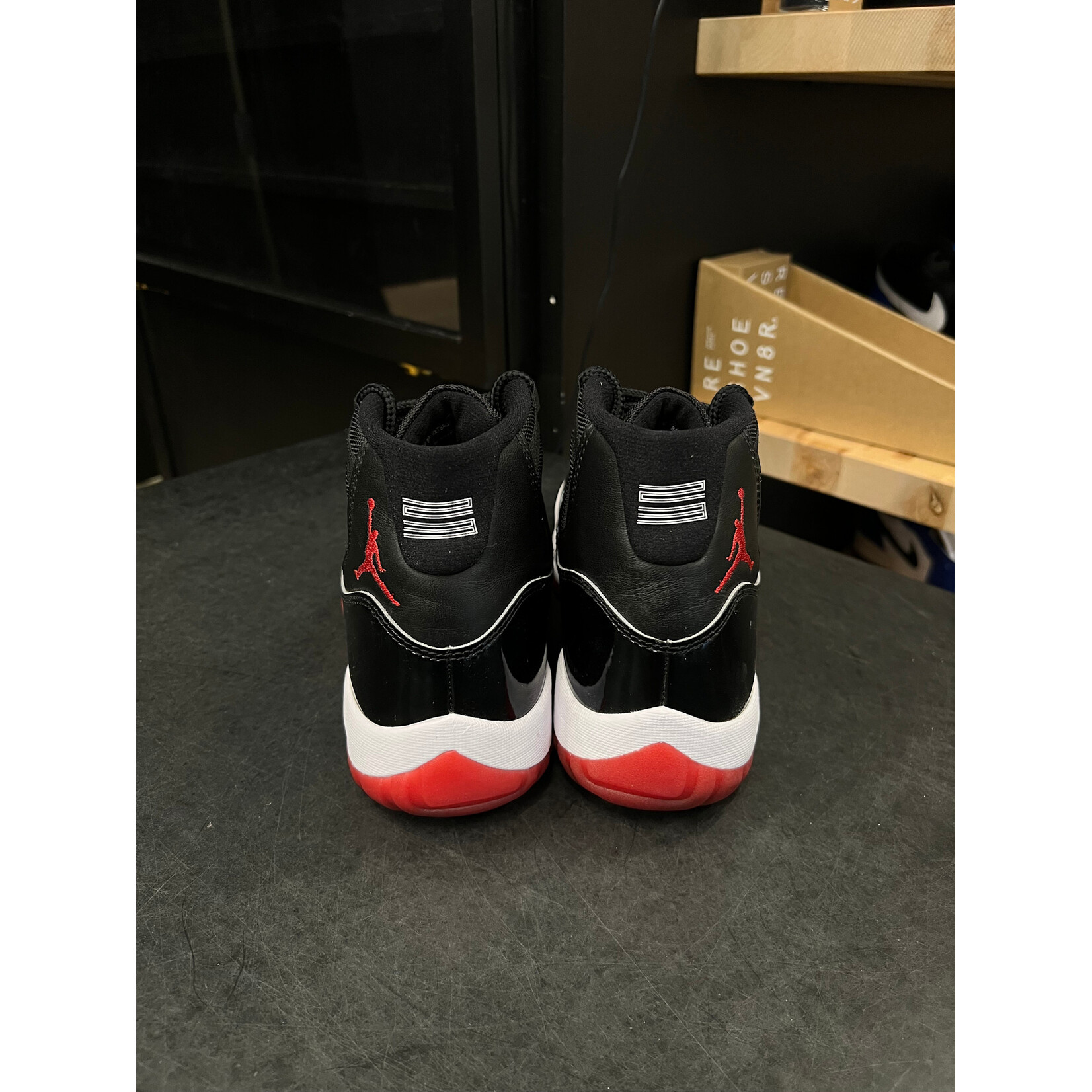 Jordan Jordan 11 Retro Playoffs Bred (2019) Size 9.5, PREOWNED
