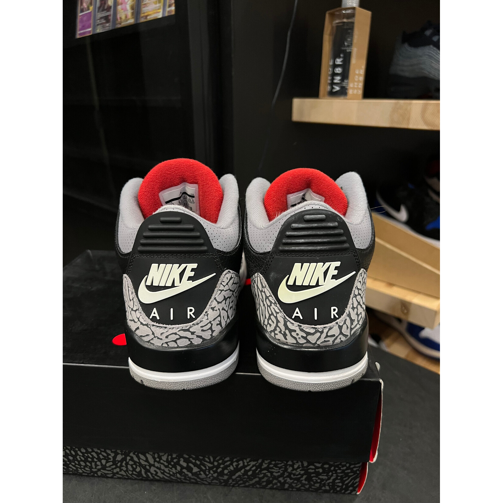 Jordan Jordan 3 Retro Black Cement (2018) Size 7.5, PREOWNED