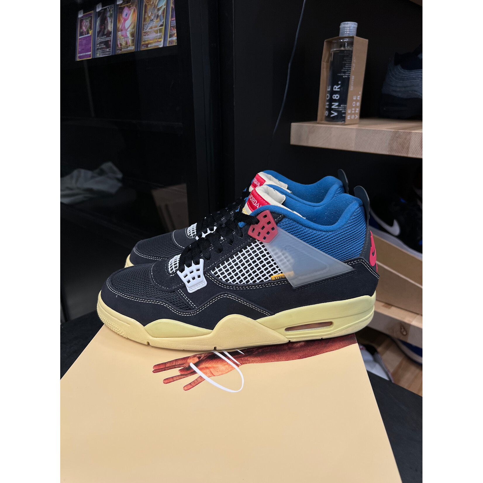 Jordan Jordan 4 Retro Union Off Noir Size 10, PREOWNED