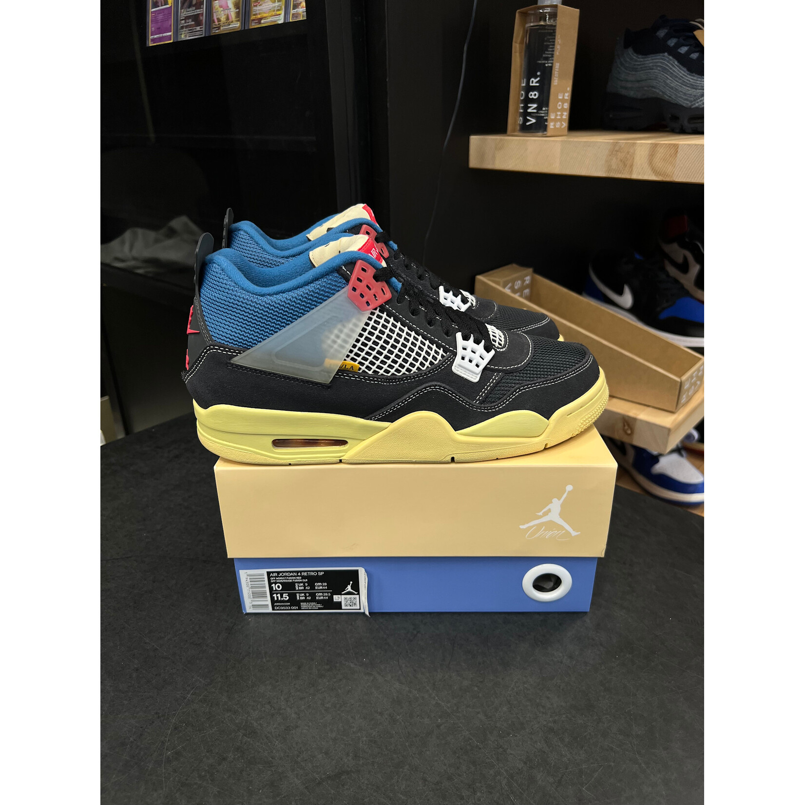 Jordan Jordan 4 Retro Union Off Noir Size 10, PREOWNED