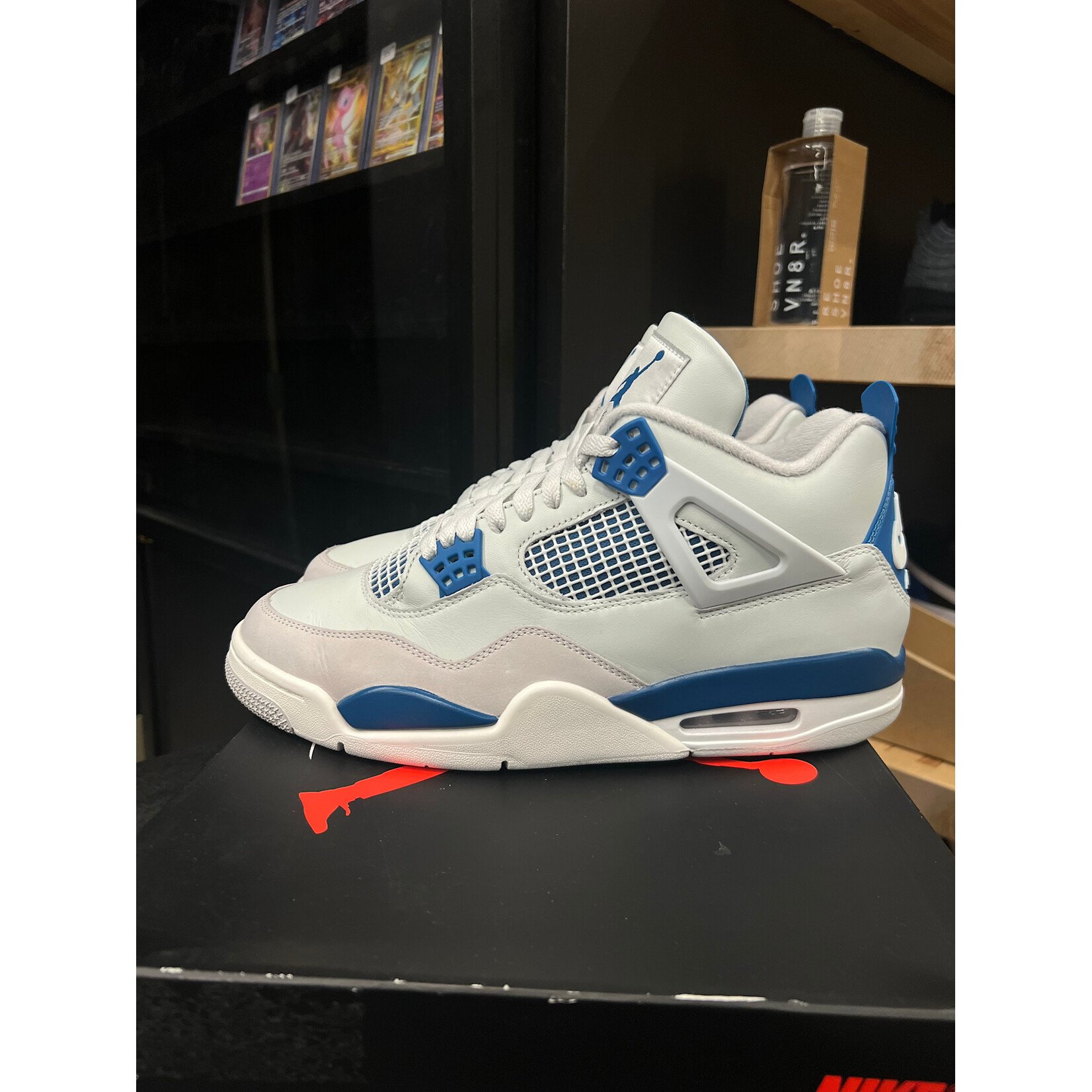 Jordan Jordan 4 Retro Military Blue (2024) Size 10.5, PREOWNED