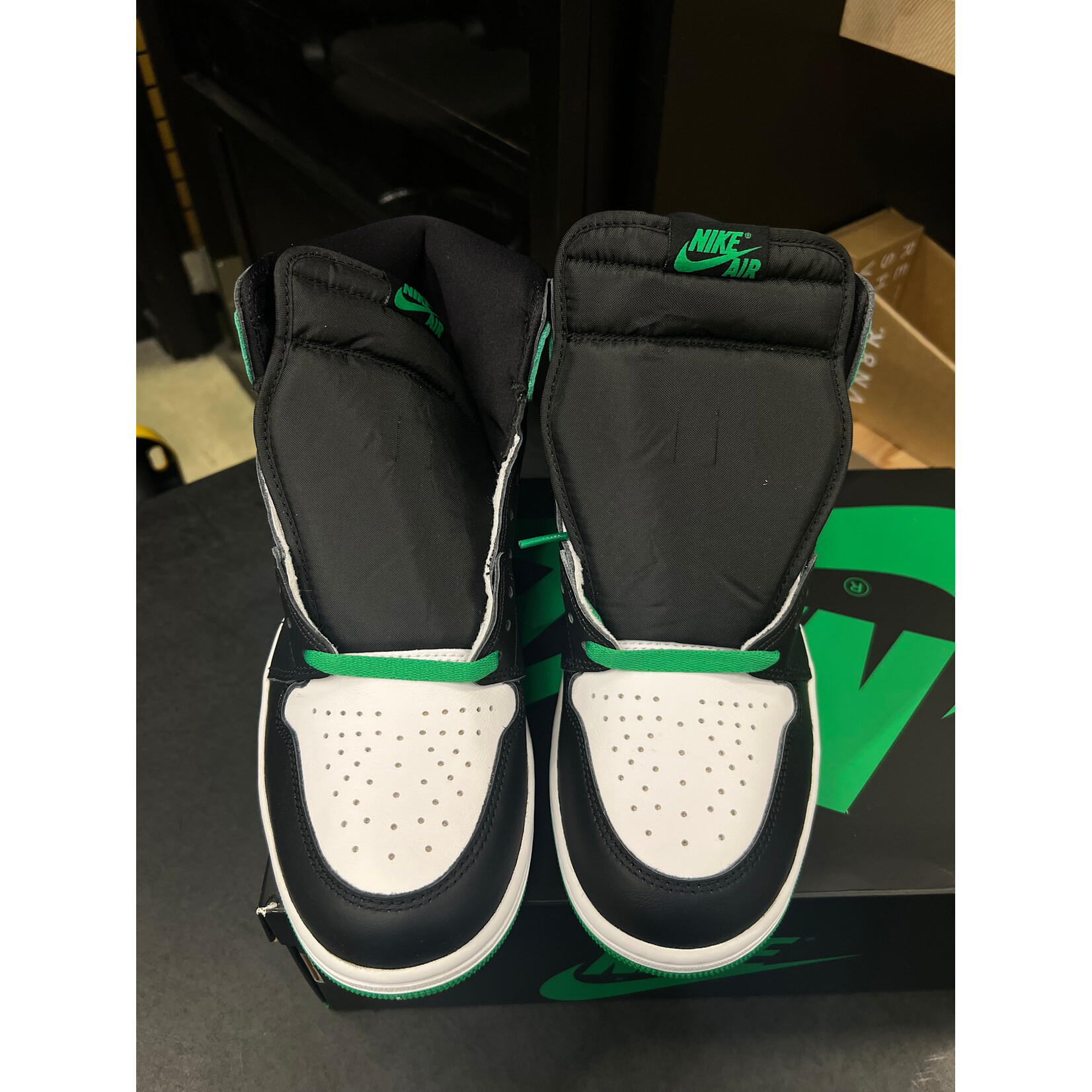 Jordan Jordan 1 Retro High OG Lucky Green Size 10.5, PASS AS DS