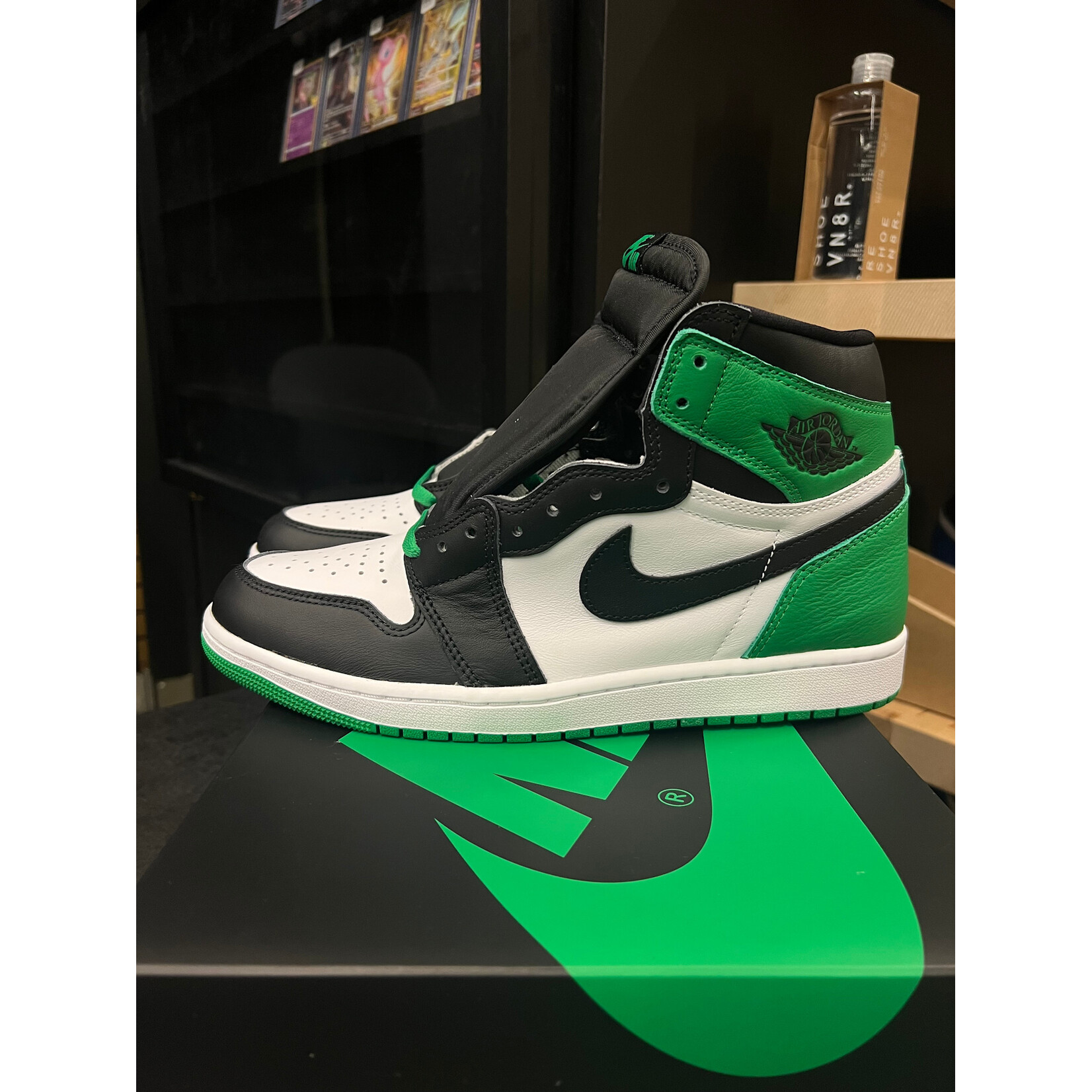 Jordan Jordan 1 Retro High OG Lucky Green Size 10.5, PASS AS DS