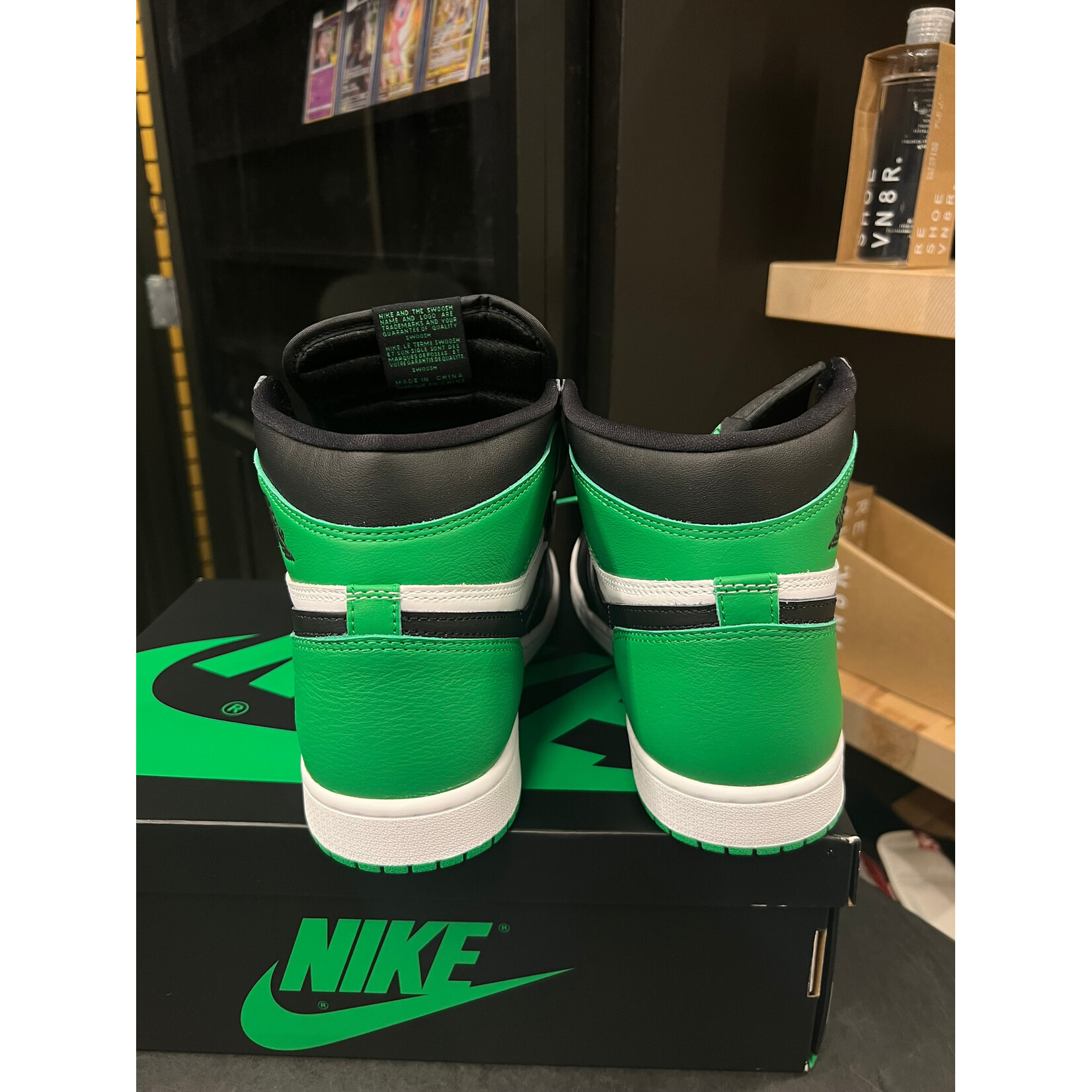 Jordan Jordan 1 Retro High OG Lucky Green Size 10.5, PASS AS DS