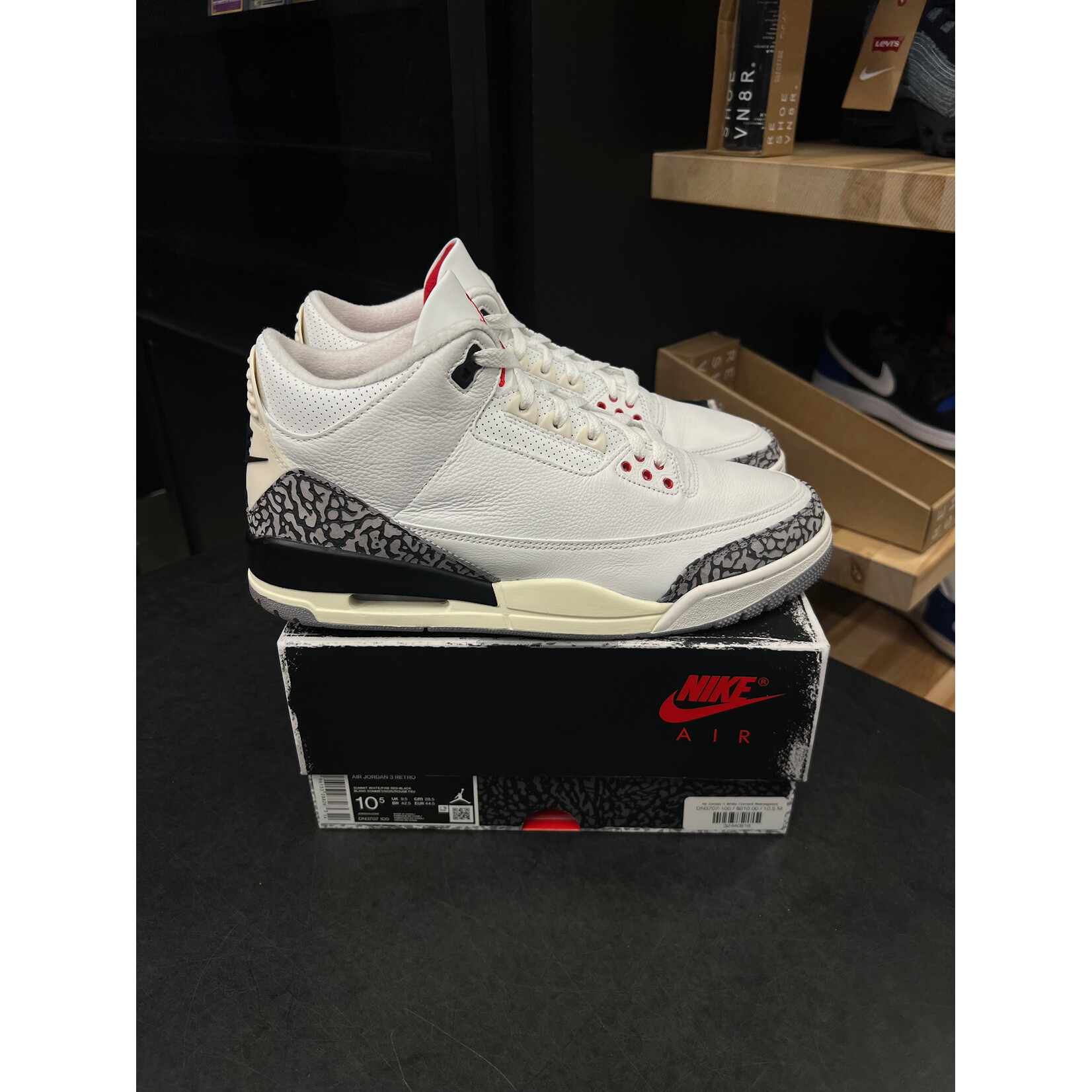 Jordan Jordan 3 Retro White Cement Reimagined Size 10.5, PREOWNED