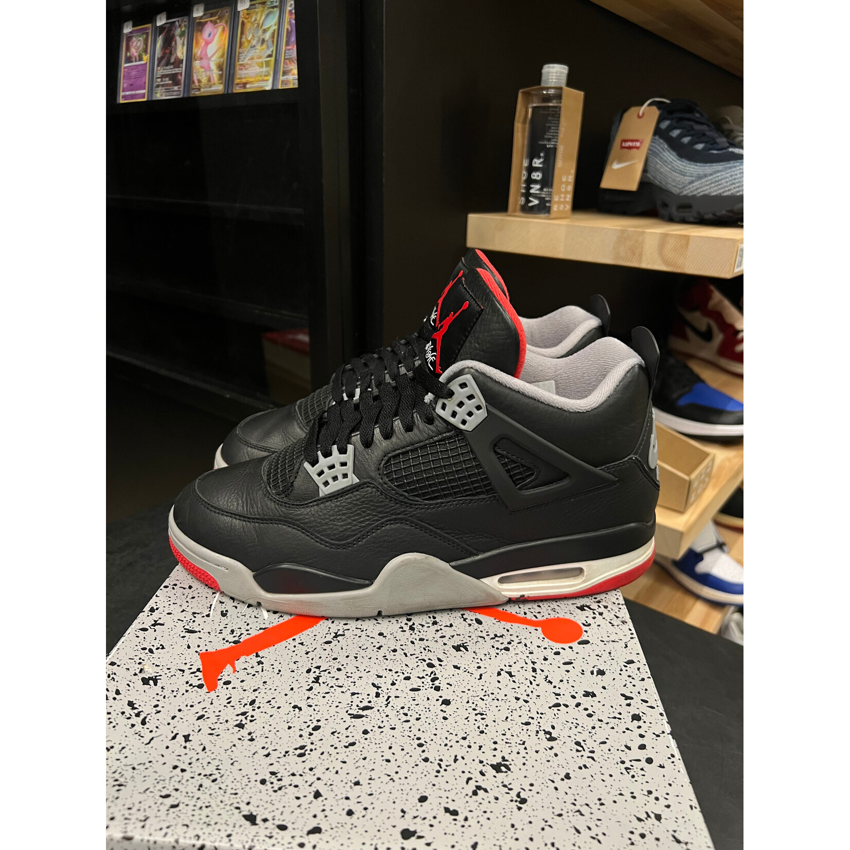 Jordan Jordan 4 Retro Bred Reimagined Size 10, PREOWNED