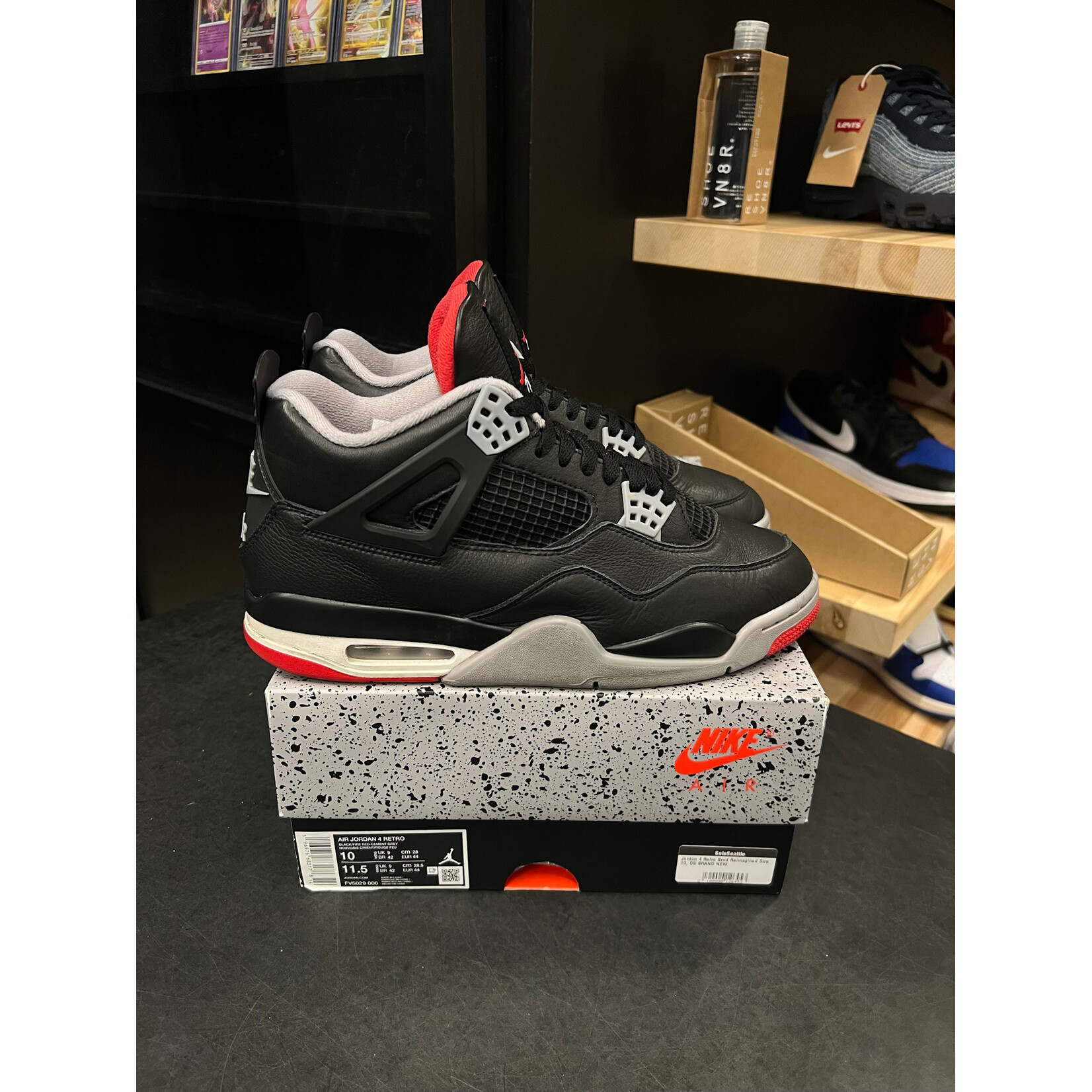 Jordan Jordan 4 Retro Bred Reimagined Size 10, PREOWNED